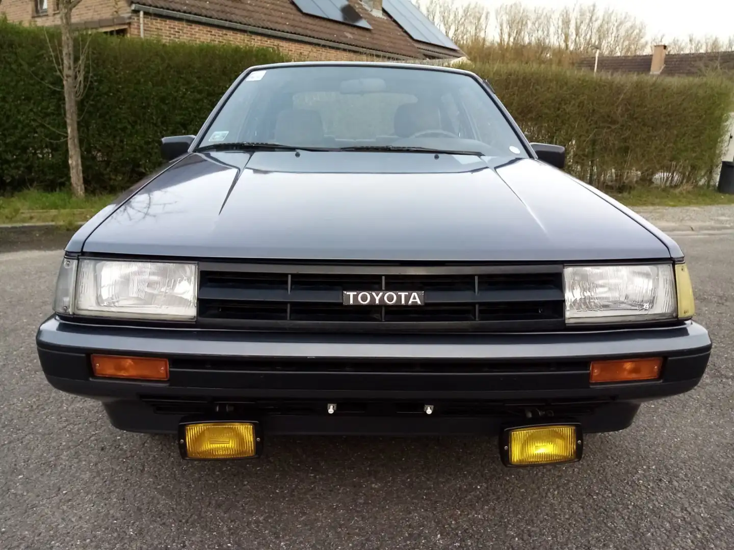 Toyota Corolla EE80L ancêtre Grau - 2
