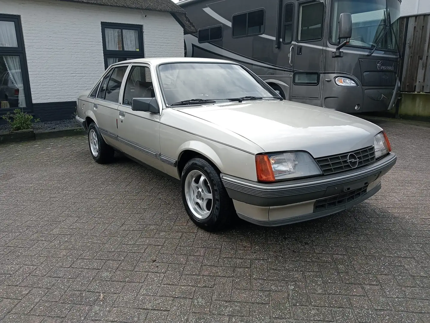 Opel Rekord 2.0 S Brąz - 1
