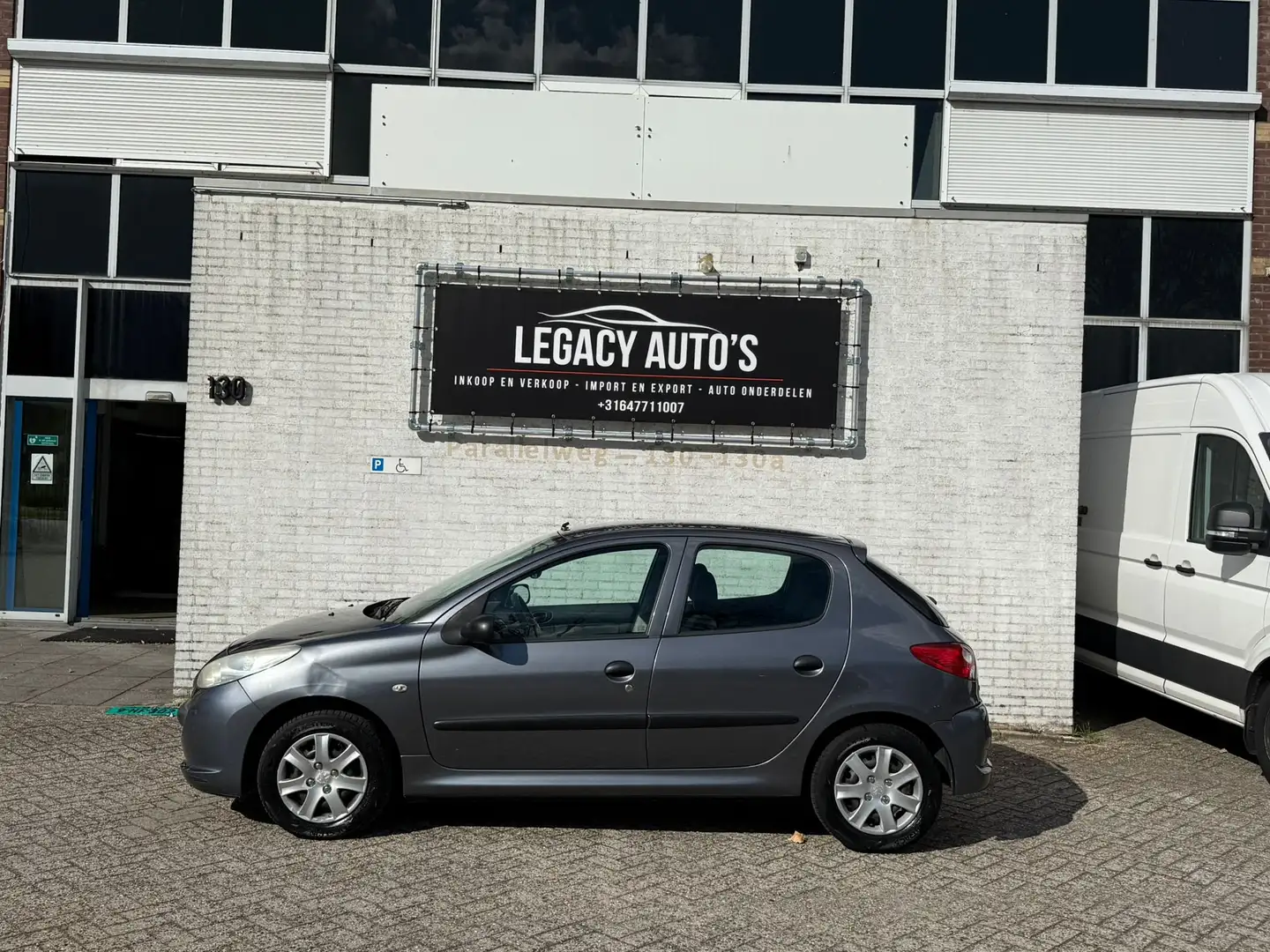 Peugeot 206 1.1 XR - Grijs - 2