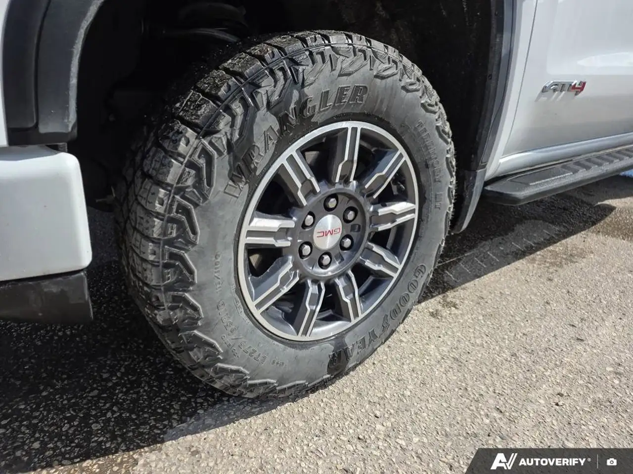 GMC Sierra 1500 снимка GMC Sierra 1500