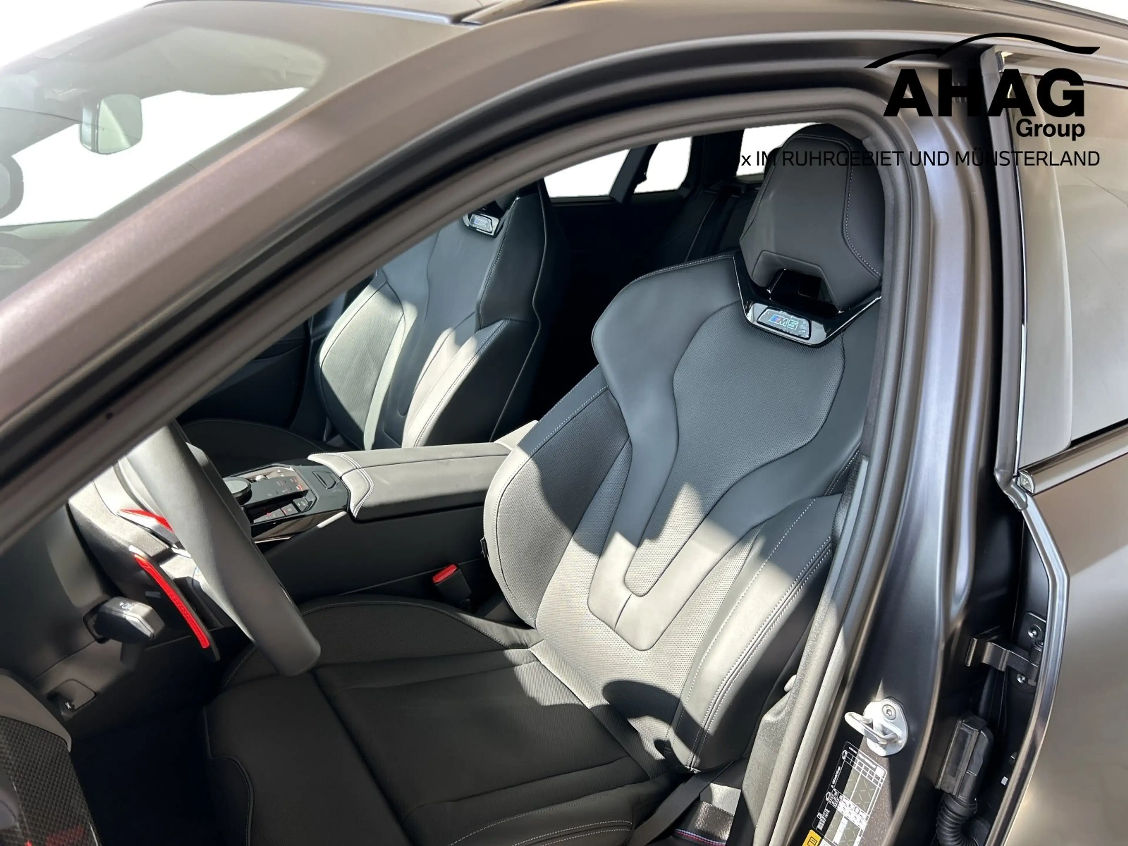 BMW M5 Touring — photo 7