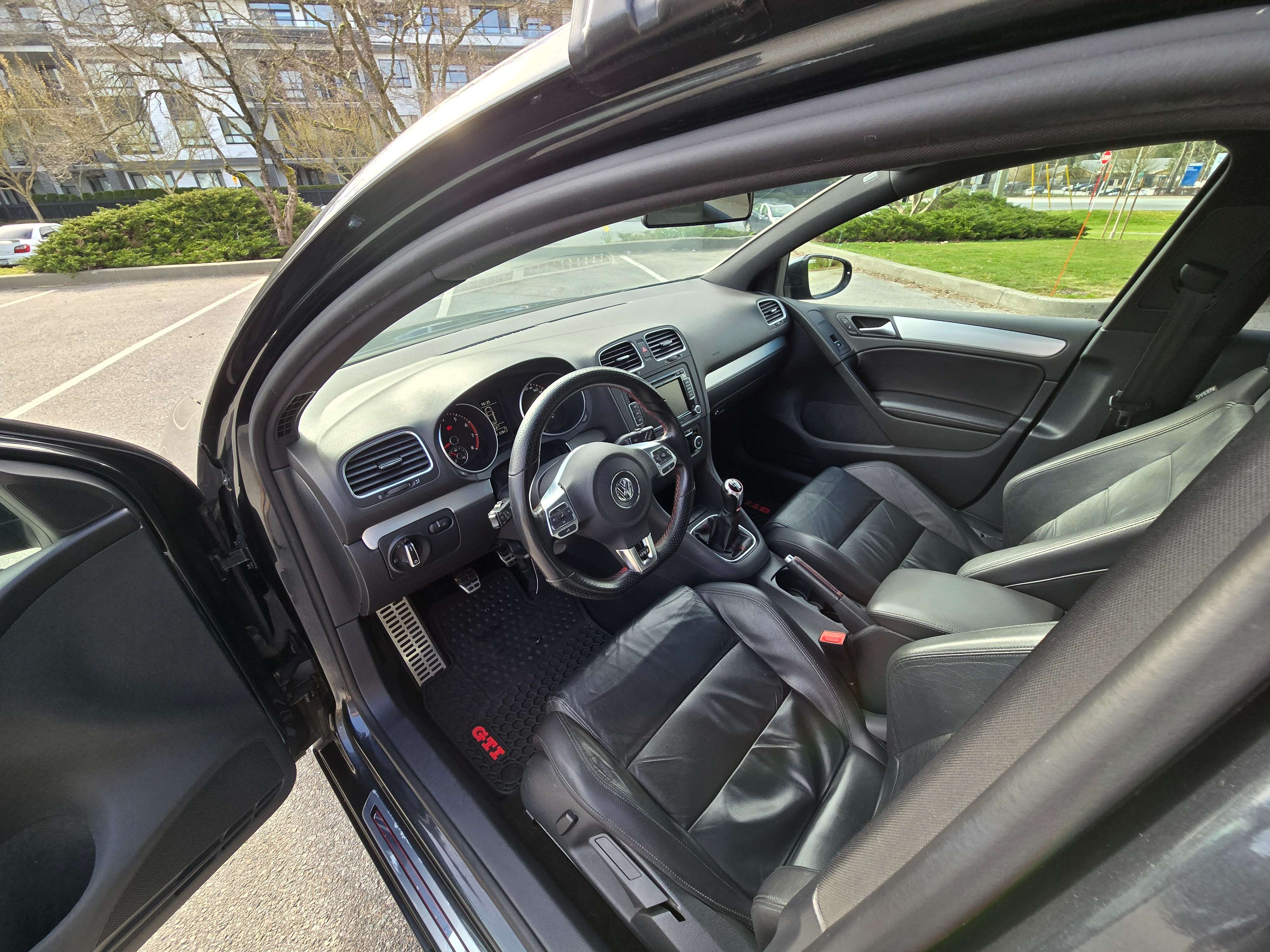 2012 Volkswagen Golf GTI 5dr HB Man thumb 12