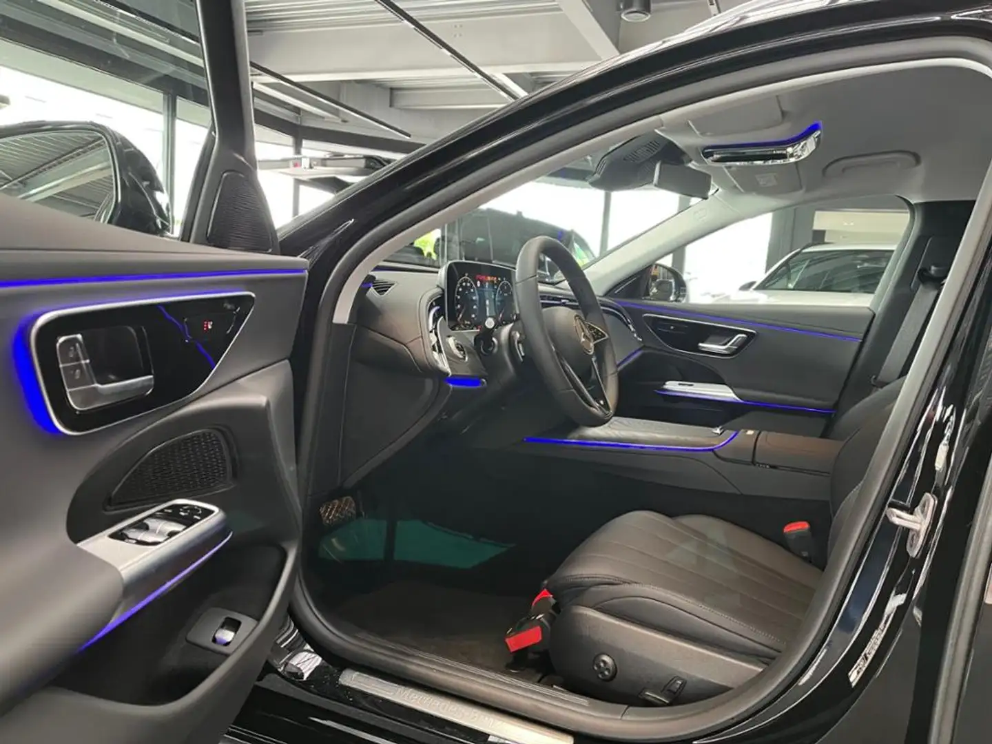 Mercedes-Benz E 200 d T TAXI UMBAU MÖGLICH+AVGD+DISTR+LED+KEYL Schwarz - 2