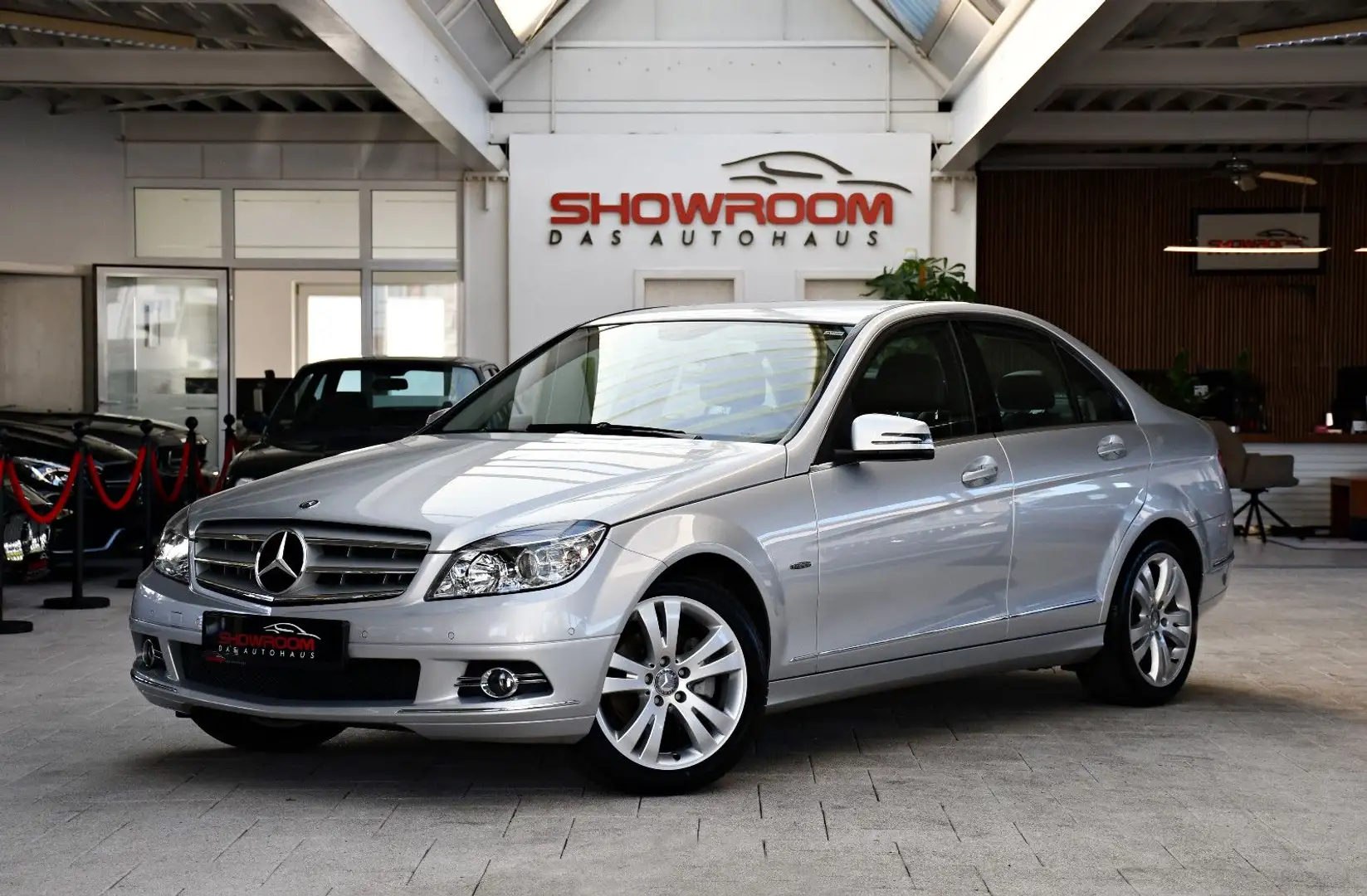 Mercedes-Benz C 180 Kompressor Avantgarde PDC v&h Shz 27tkm! Argent - 2