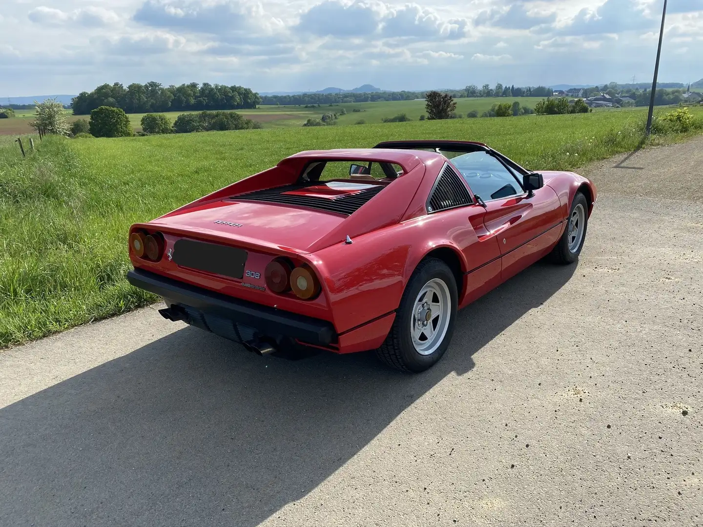 Ferrari 308 GTSi 2.9 Quattrovalvole USA Rojo - 1