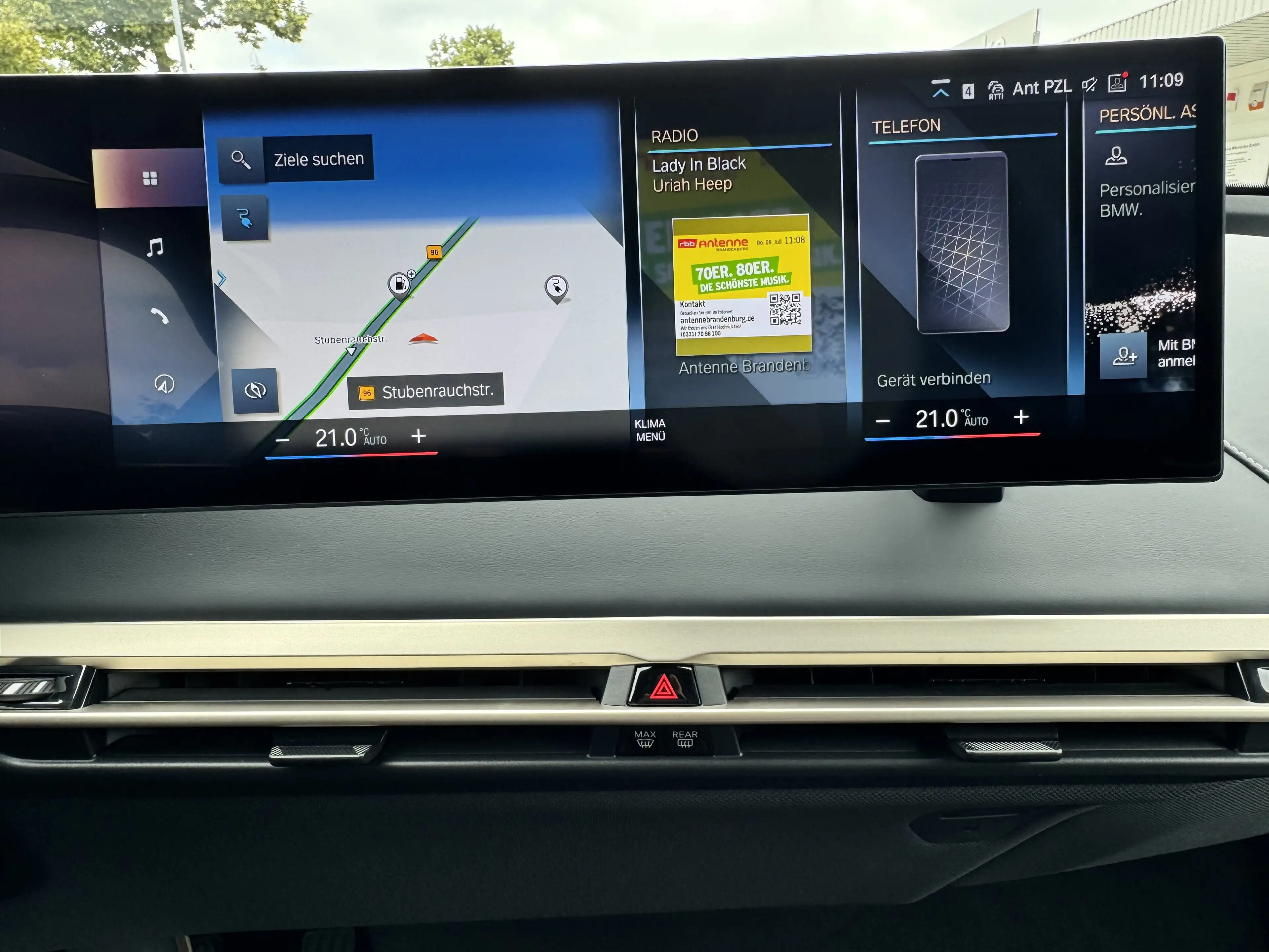 BMW iX xDrive40 — photo 14