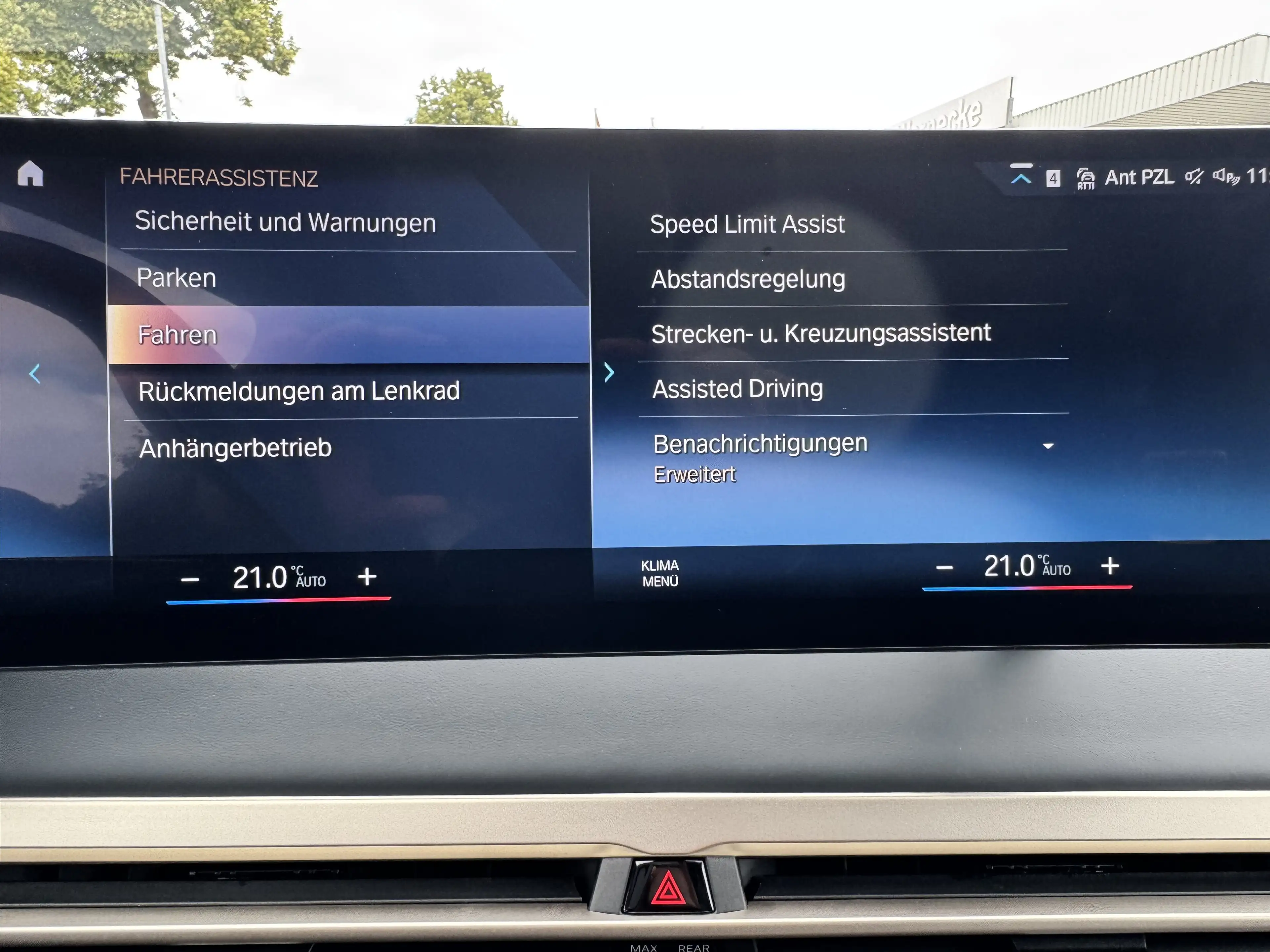 BMW iX xDrive40 — photo 16