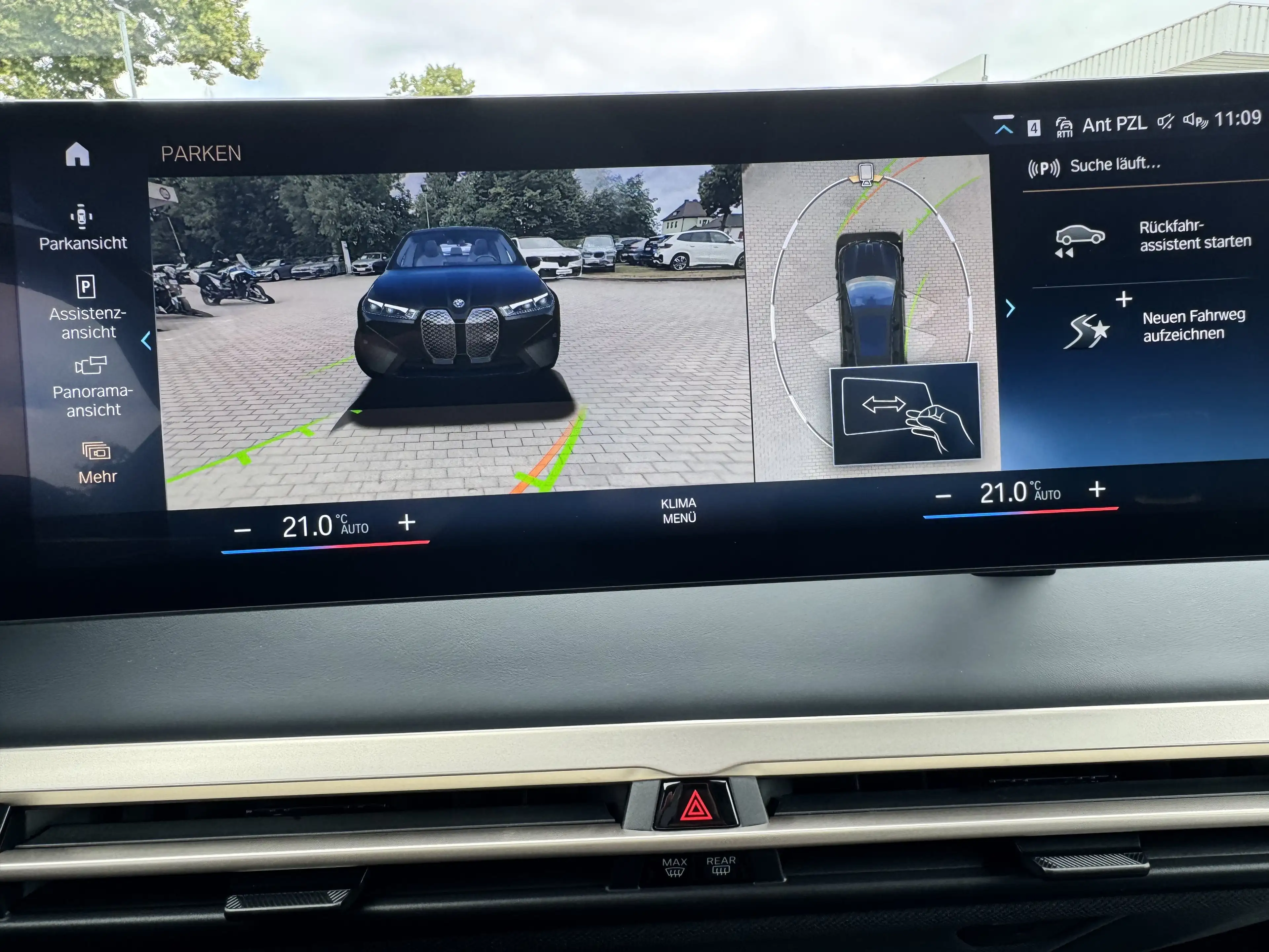 BMW iX xDrive40 — photo 15