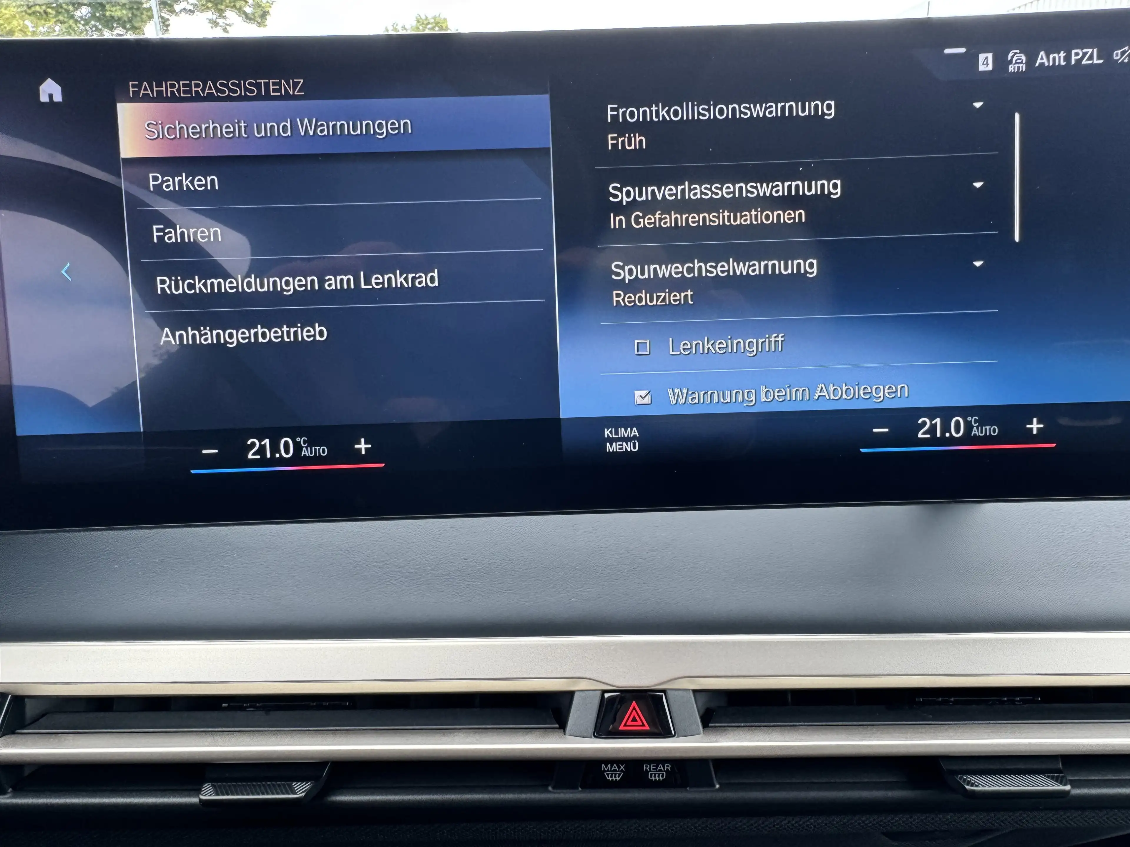 BMW iX xDrive40 — photo 18