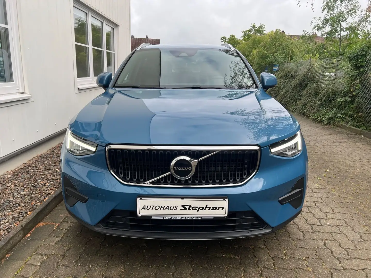 Volvo XC40 T2 Core Autom. NAVI GARANTIE Bleu - 2