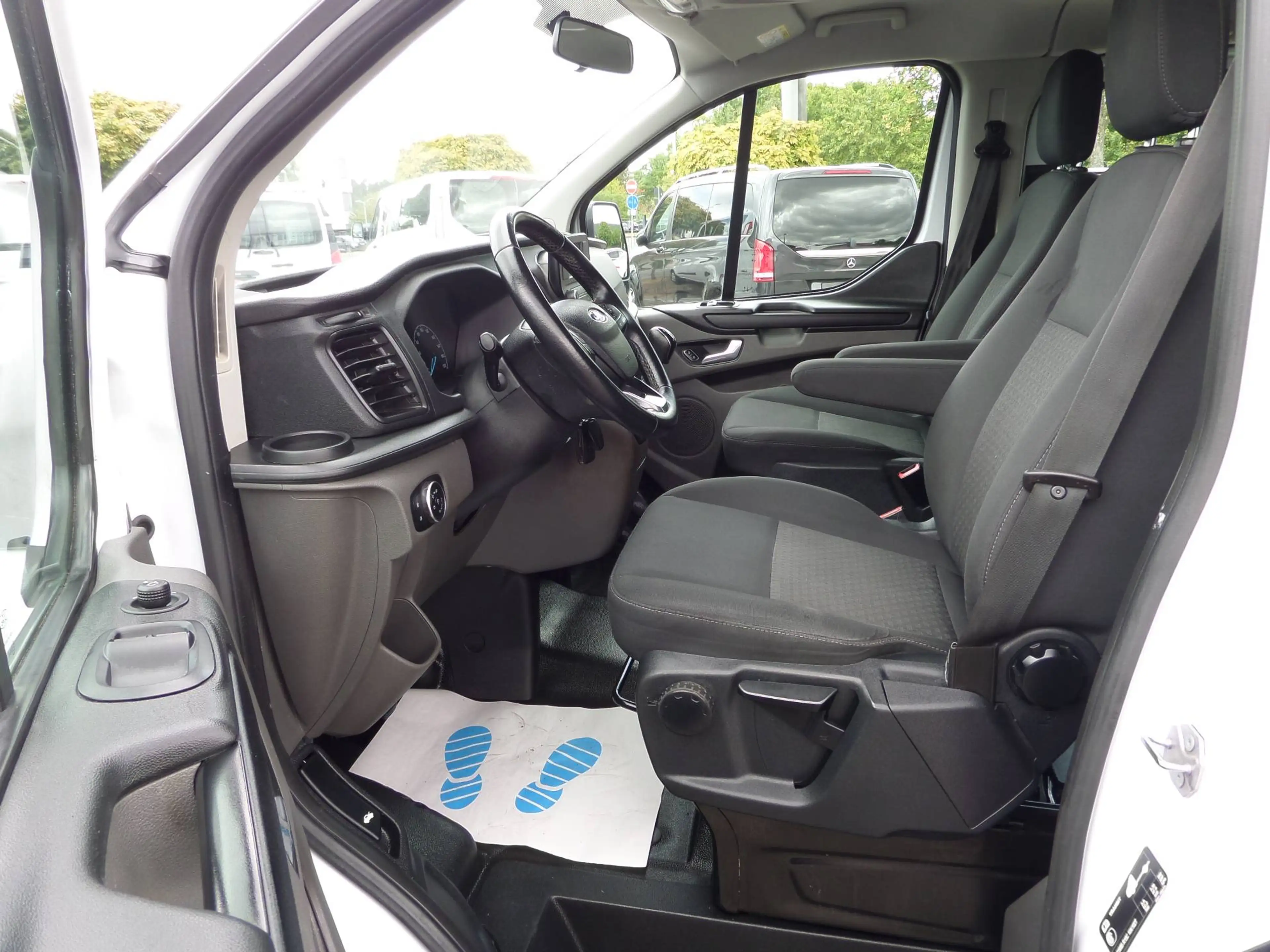 Ford Transit Custom 300 L2+doppel Kabine 5-Sitzer+Regale+Klima+Standhzg+PDC+SHZ+Tempomat+1.Hand — photo 14