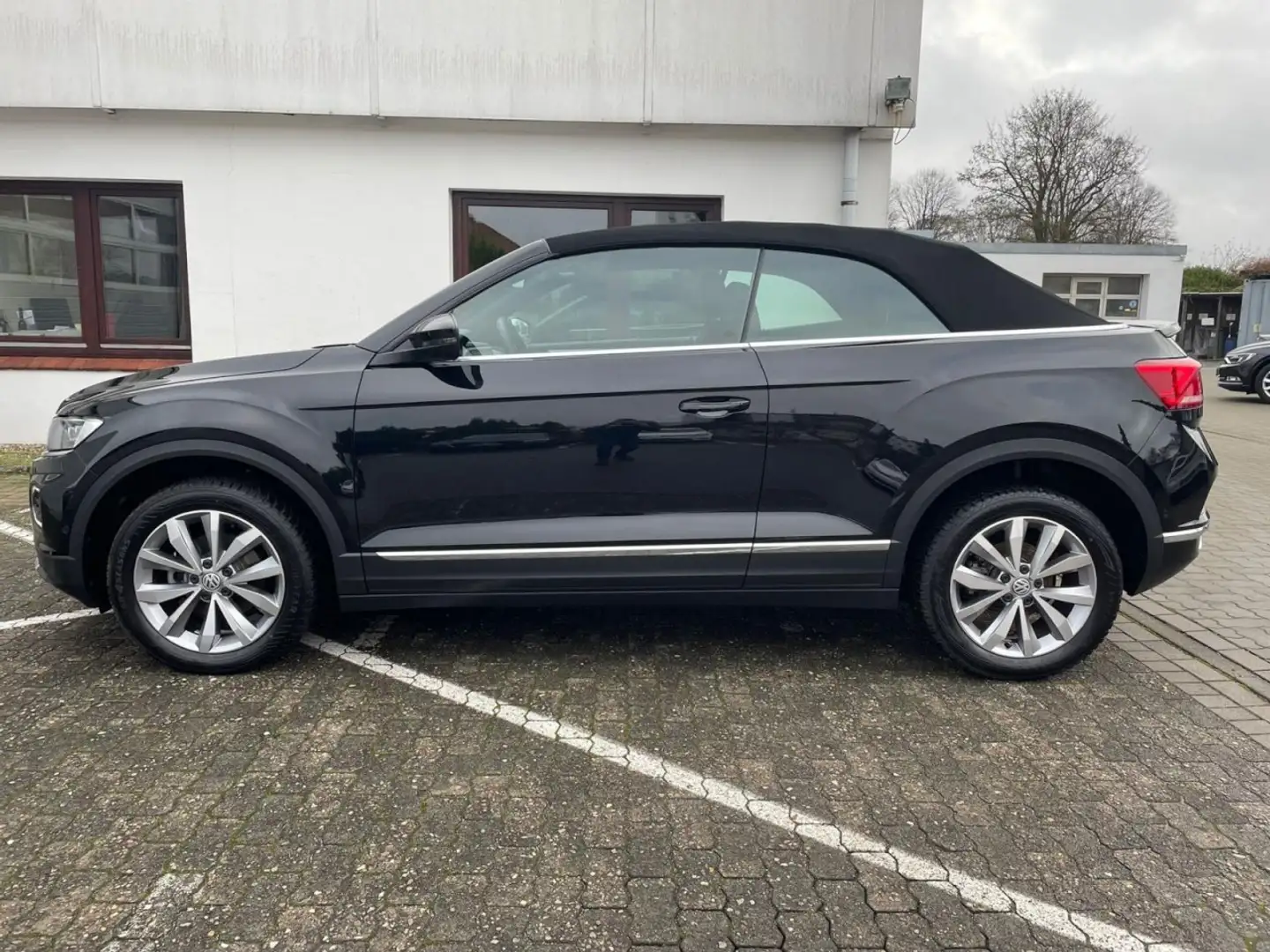 Volkswagen T-Roc Cabriolet Style 1.5 TSI DSG Navi LED KAM ACC Noir - 2
