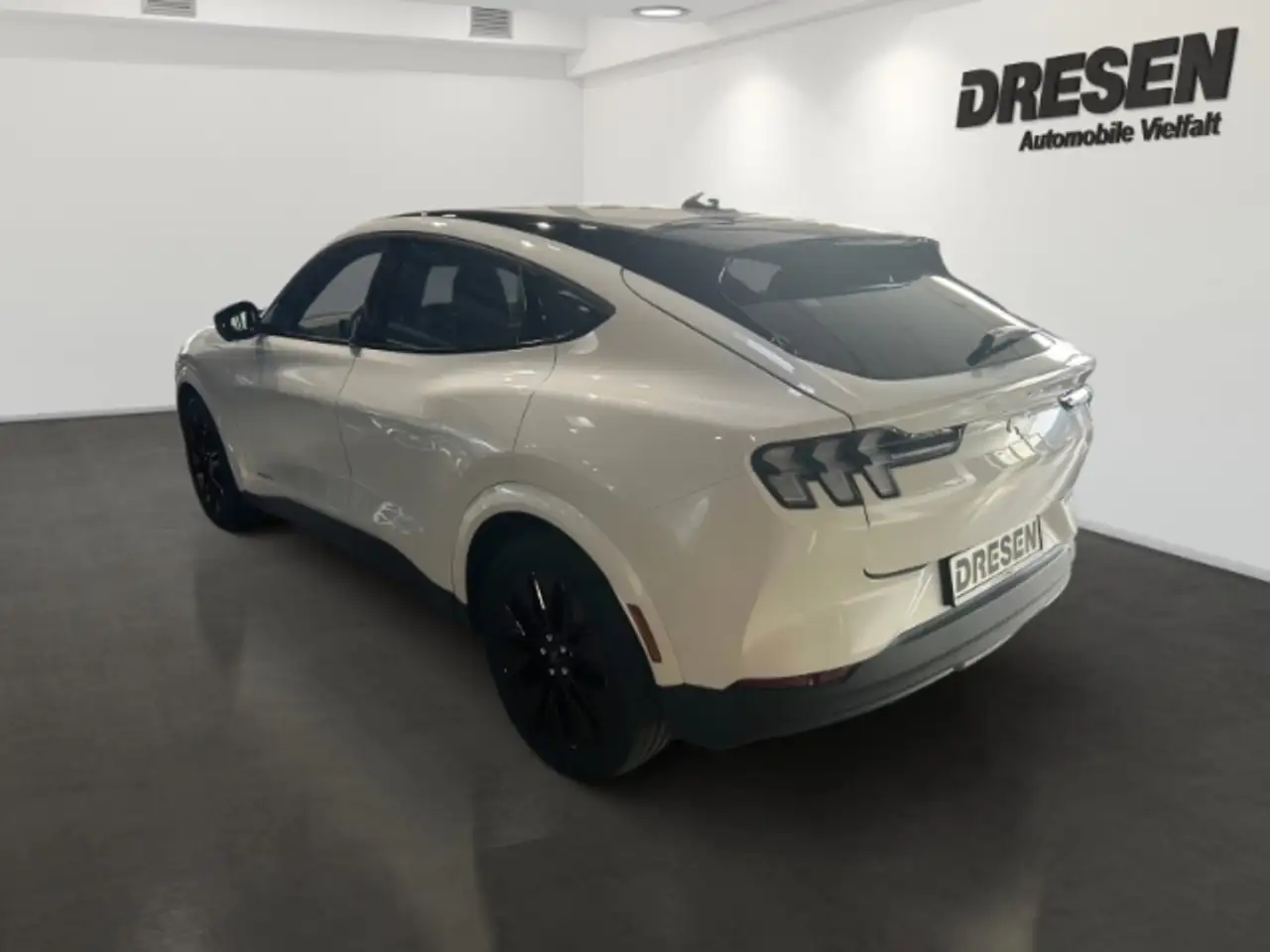 Ford Mustang Mach-E SUV Premium Long Range Klima/ Leder/ Navi/ 360grad 5