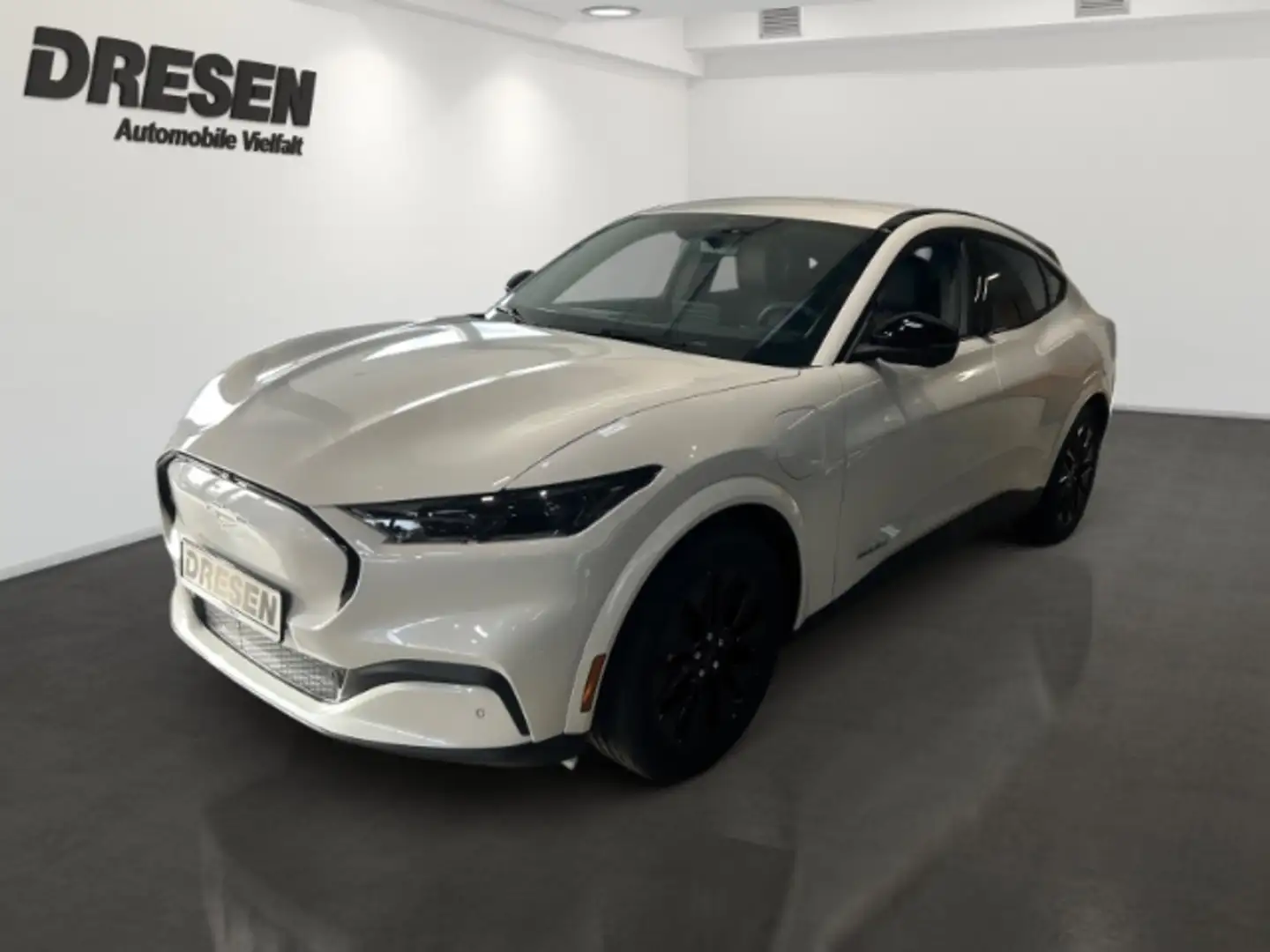 Ford Mustang Mach-E SUV Premium Long Range Klima/ Leser/ Navi/ 360grad Alb - 2