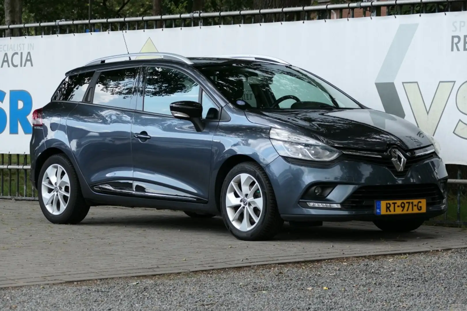 Renault Clio Estate TCe 120 EDC Automaat Zen Grijs - 1
