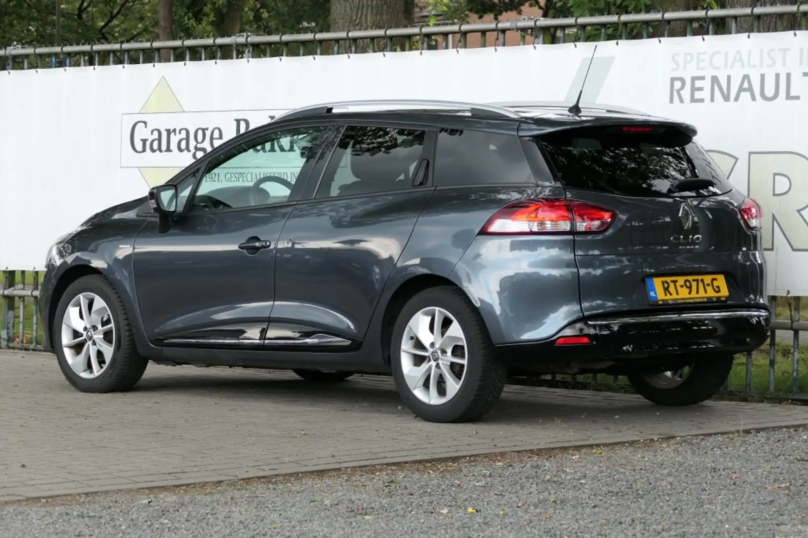 Renault Clio Estate TCe 120 EDC Automaat Zen Grijs - 2