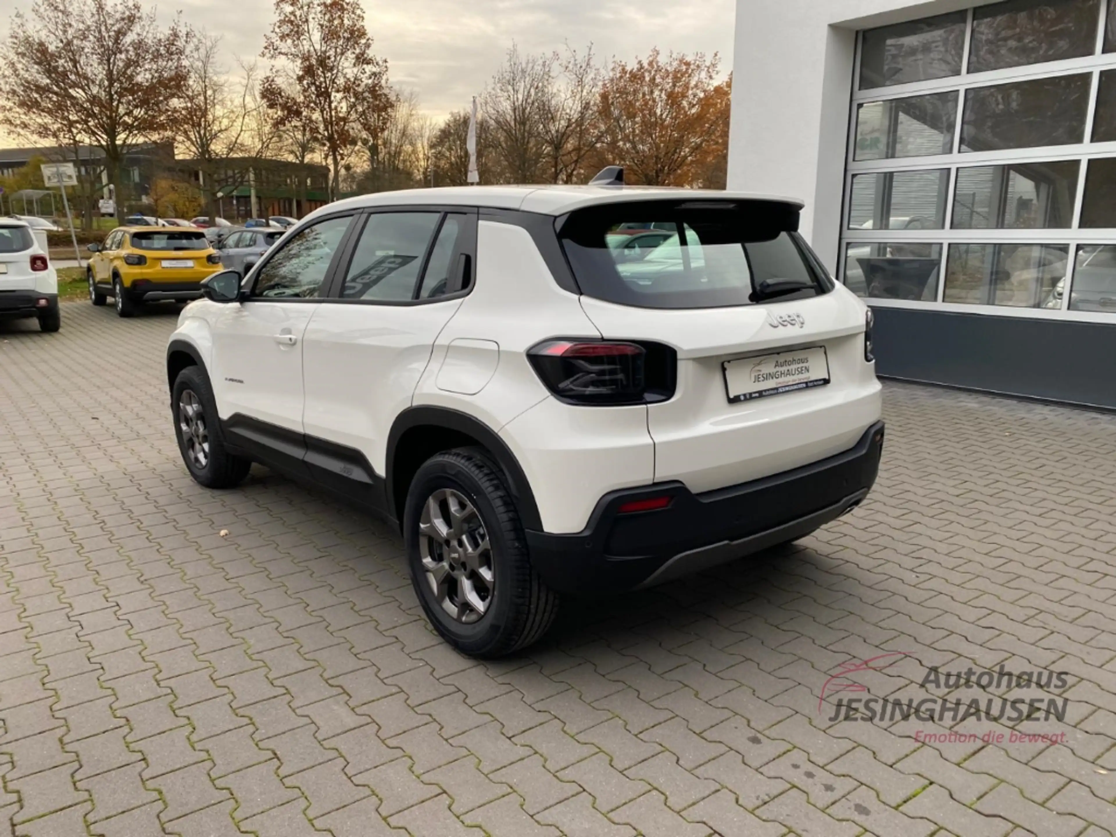 Jeep Avenger Longitude LED Apple CarPlay Android Auto DAB Keyle — photo 3