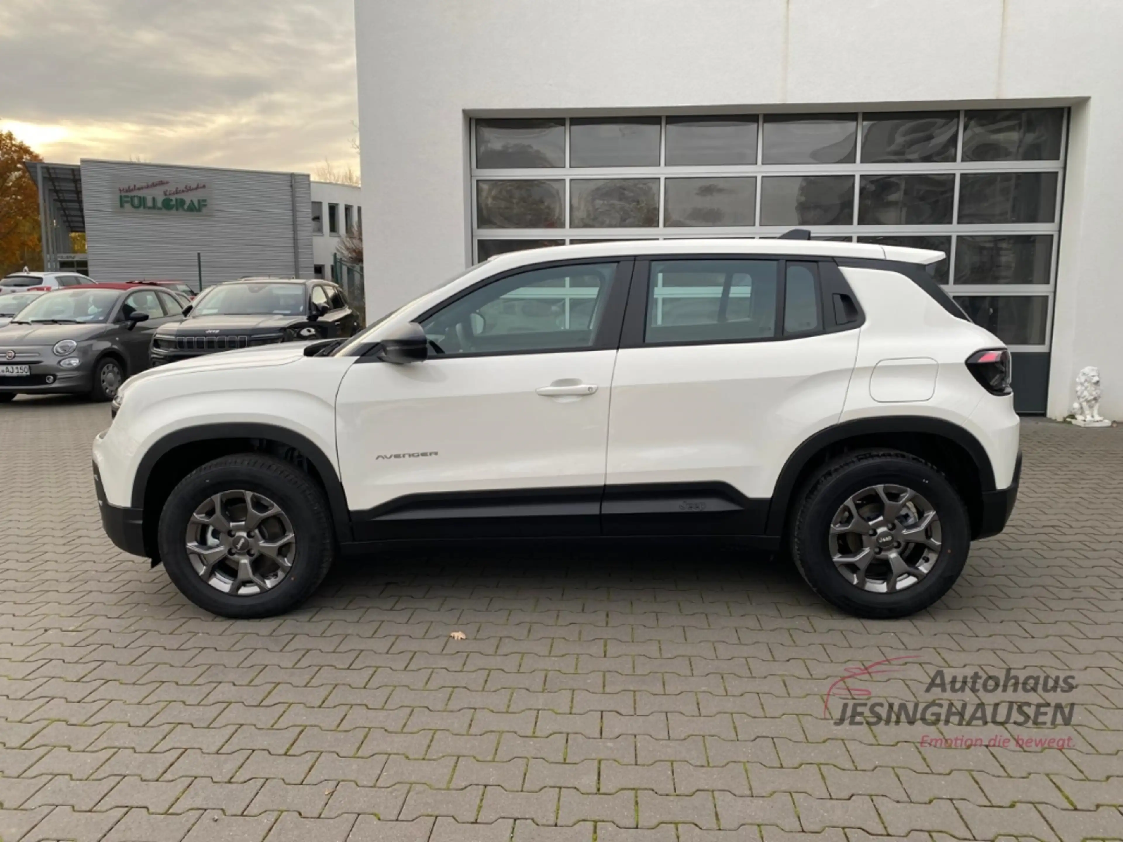 Jeep Avenger Longitude LED Apple CarPlay Android Auto DAB Keyle — photo 2