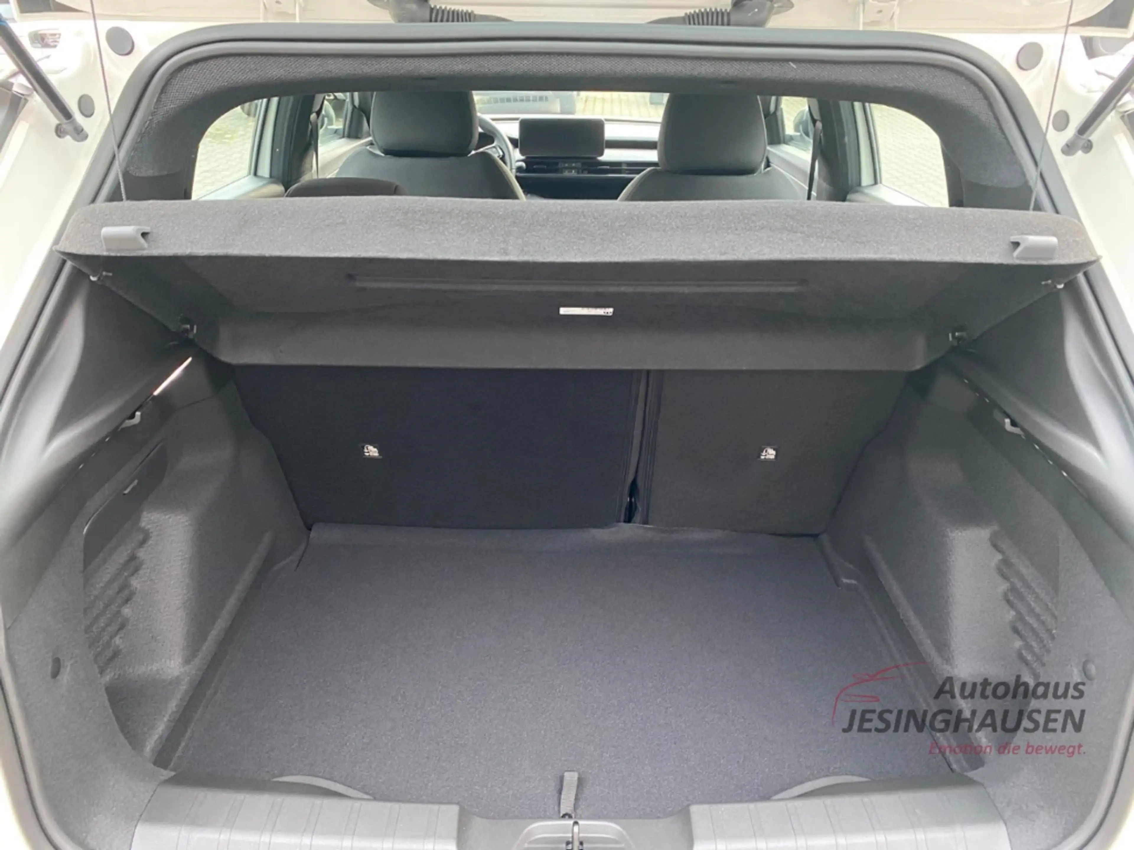 Jeep Avenger Longitude LED Apple CarPlay Android Auto DAB Keyle — photo 6
