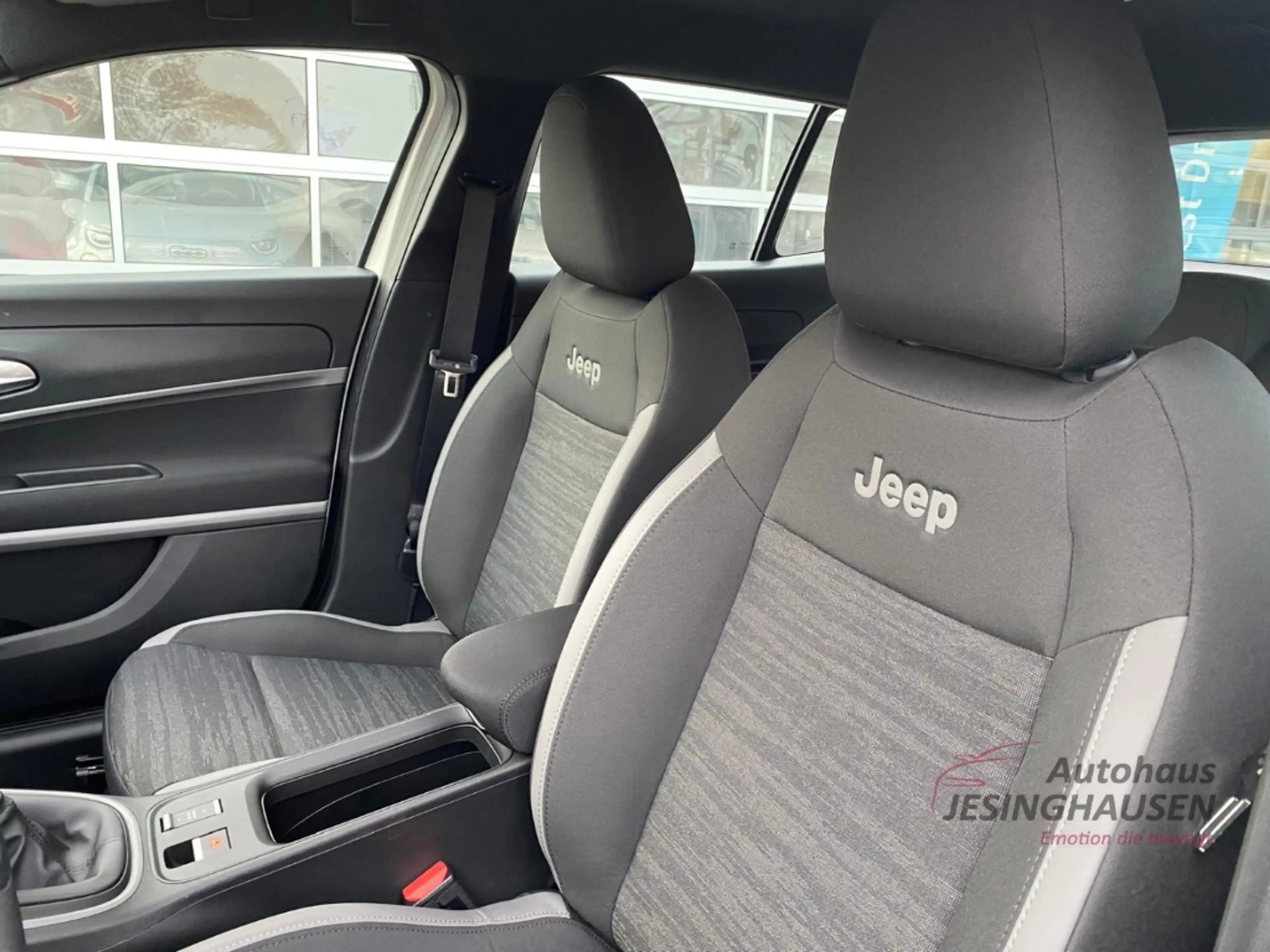 Jeep Avenger Longitude LED Apple CarPlay Android Auto DAB Keyle — photo 13