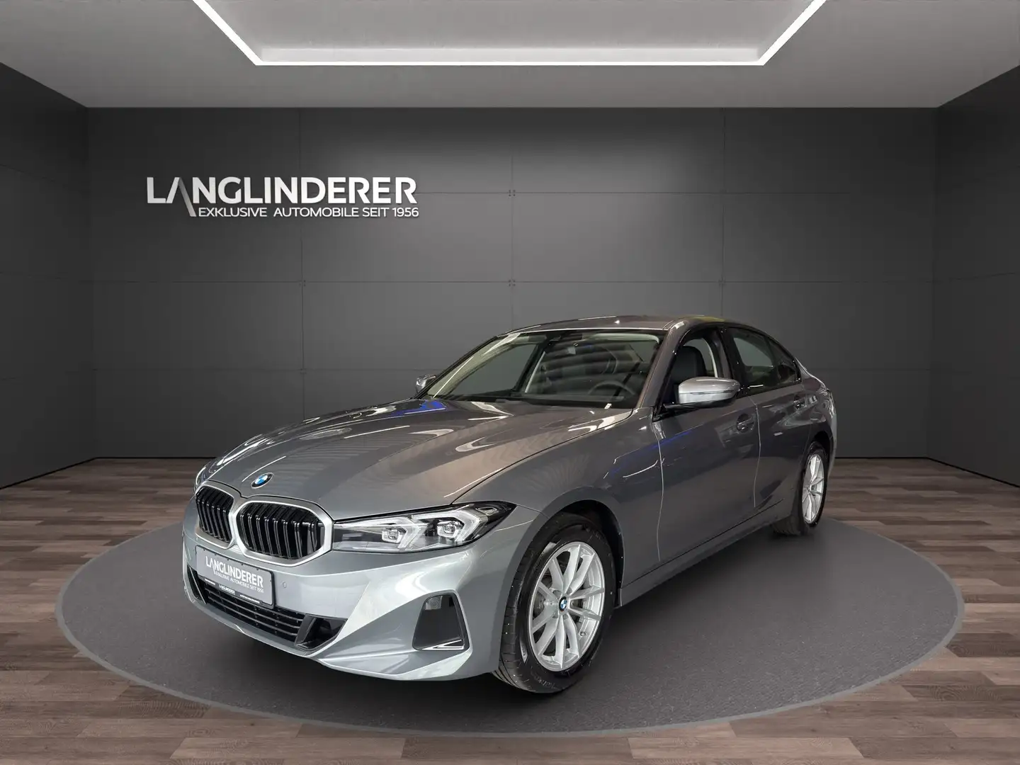 BMW 318 i  Limousine NP 48.249,-  PDC Сірий - 1
