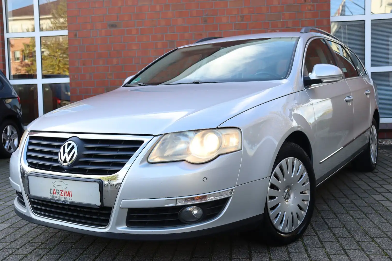 Volkswagen Passat Variant 2.0 TDI Comfortline Leder Navi Argent - 1