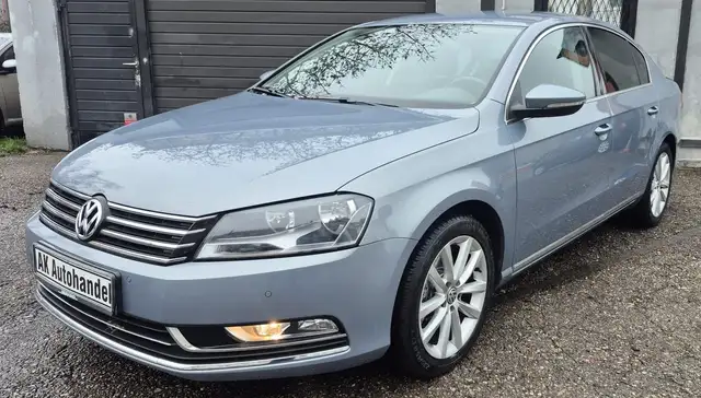 Volkswagen Passat Lim. Highline PDC Navi Sitzheizung