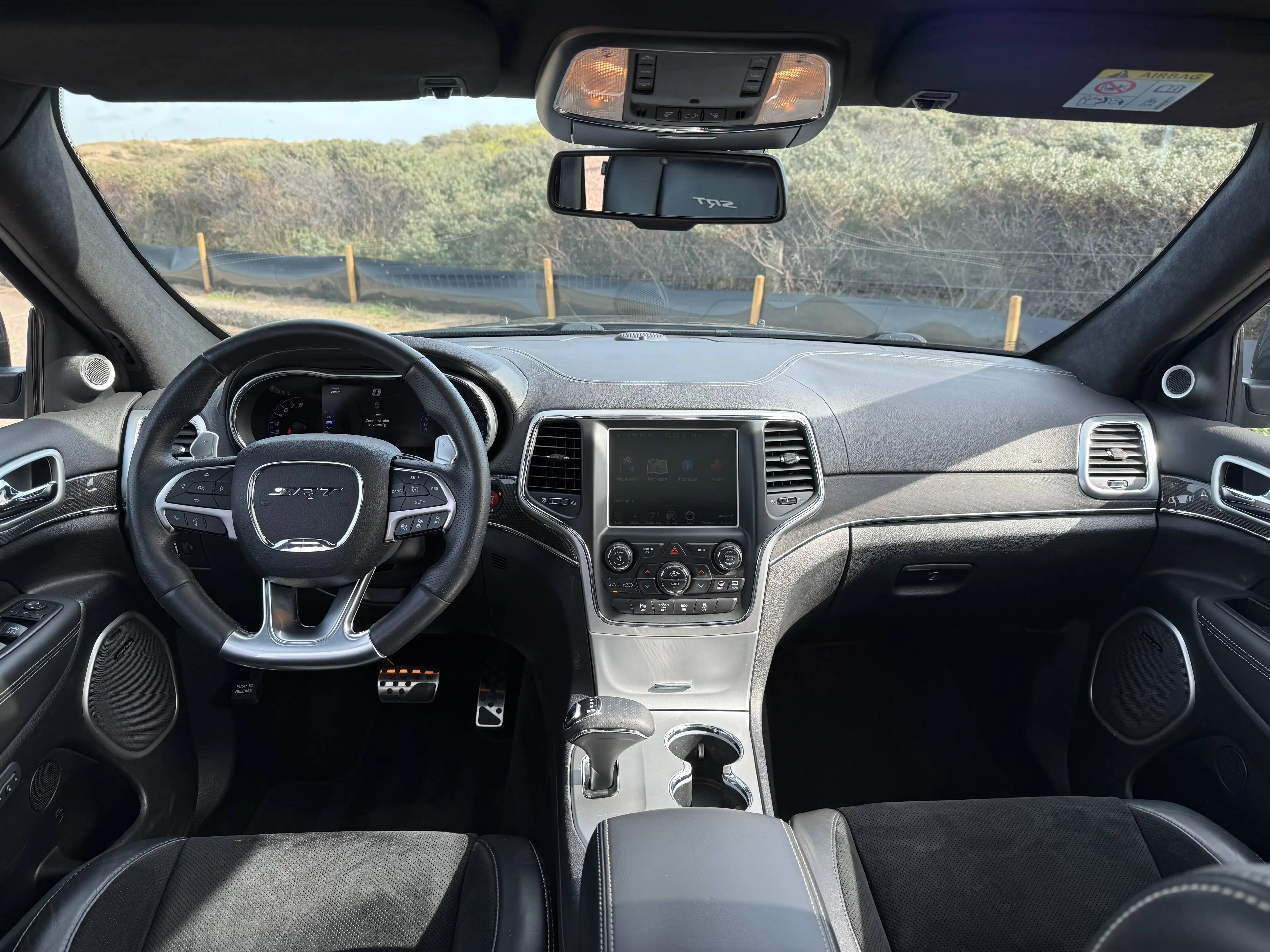 Jeep Grand Cherokee 6.4 Hemi SRT | Carbon | Trekhaak | Pano | Harman Kardon | 1e lak | 22" | — photo 3