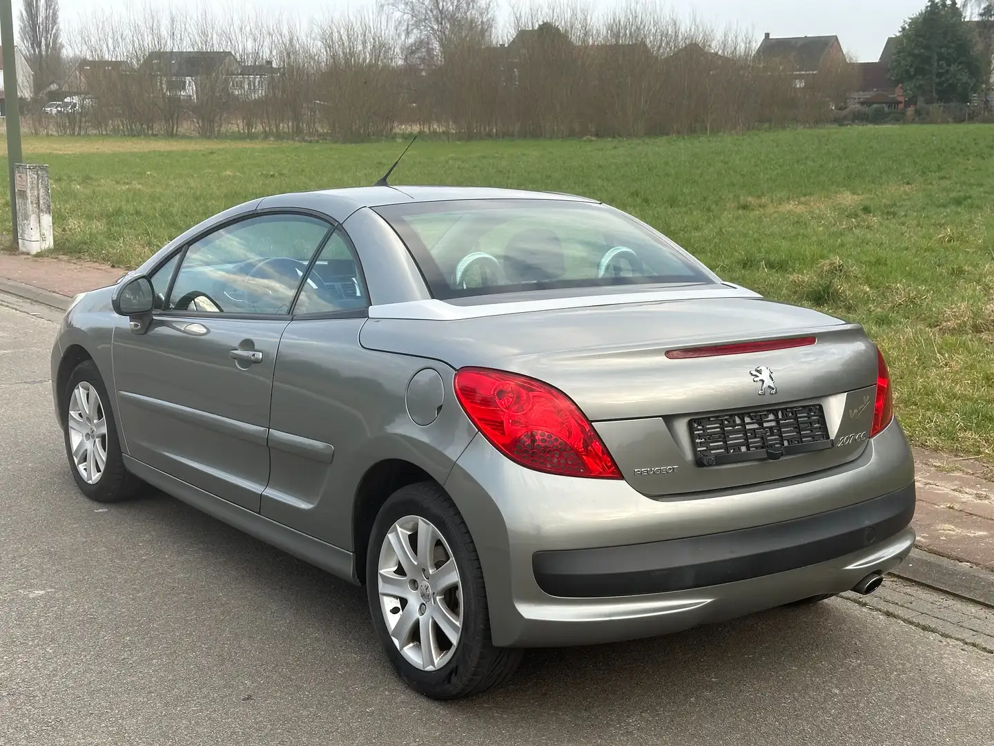 Peugeot 207 CC 1.6i 16v Clim Jantes Camera Carnet Grijs - 2