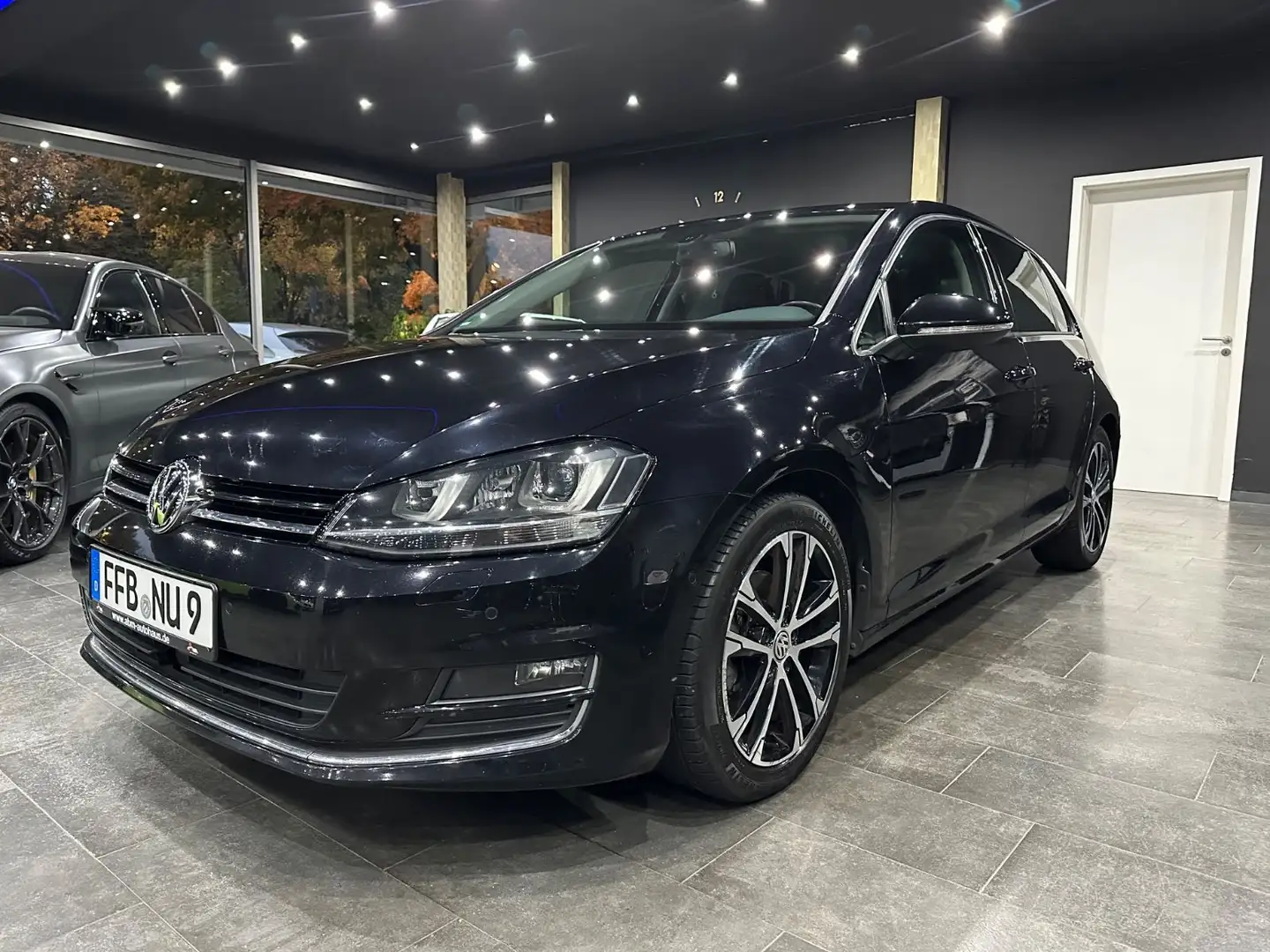 Volkswagen Golf VII Highline 2.0 TDI /LEDER/ EURO6/ KAMERA Schwarz - 1