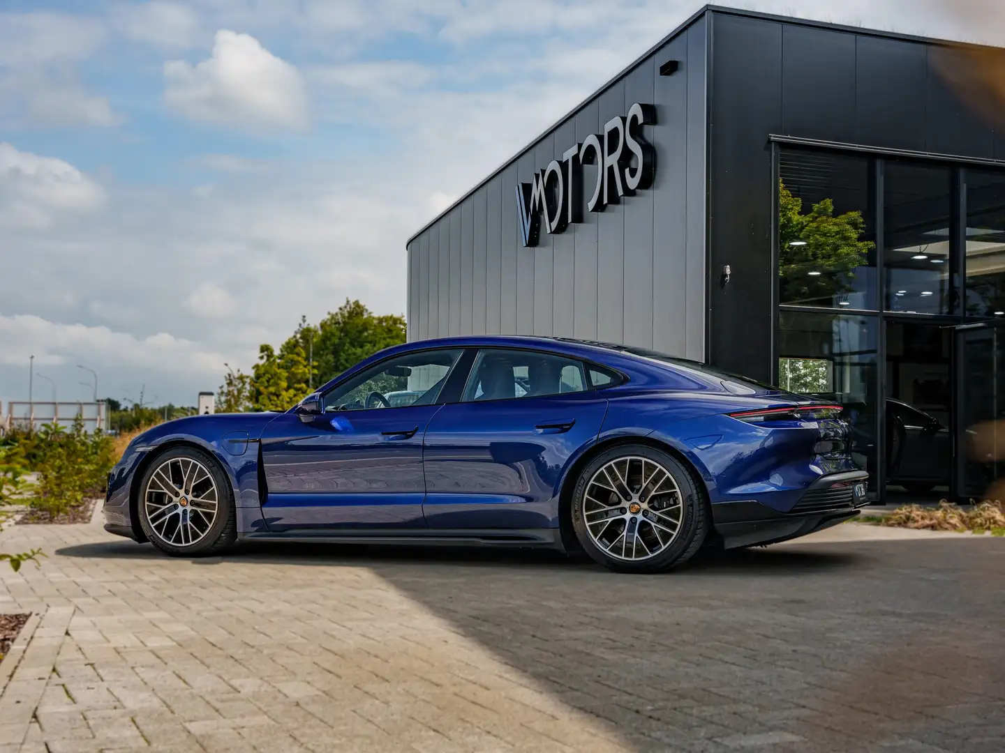 Porsche Taycan Taycan 4S - Burmester - ACC - Panodak - 360° Синій - 2