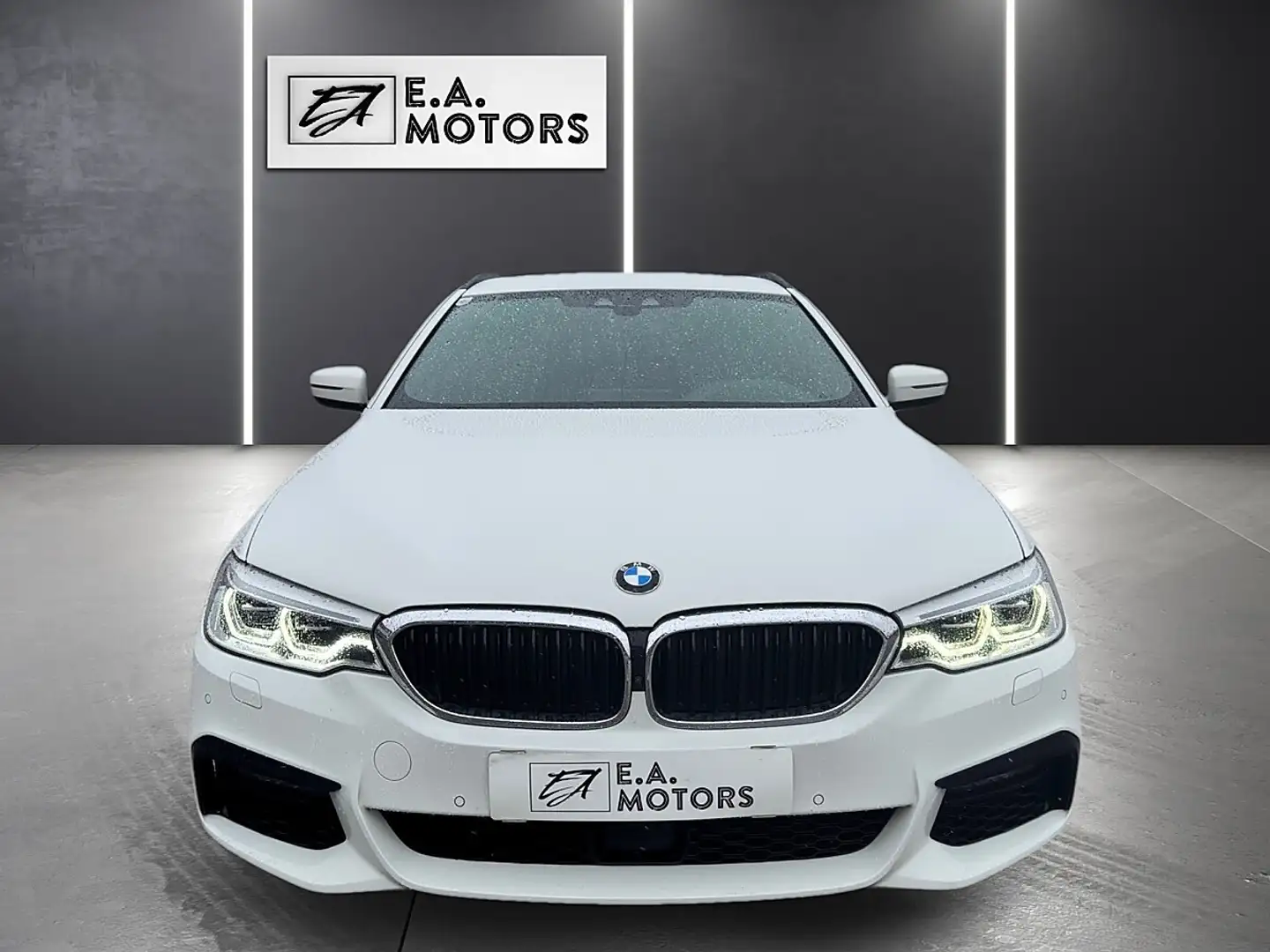 BMW 530 d xDrive Touring Aut. monatlich ab € 338,51 Weiß - 2