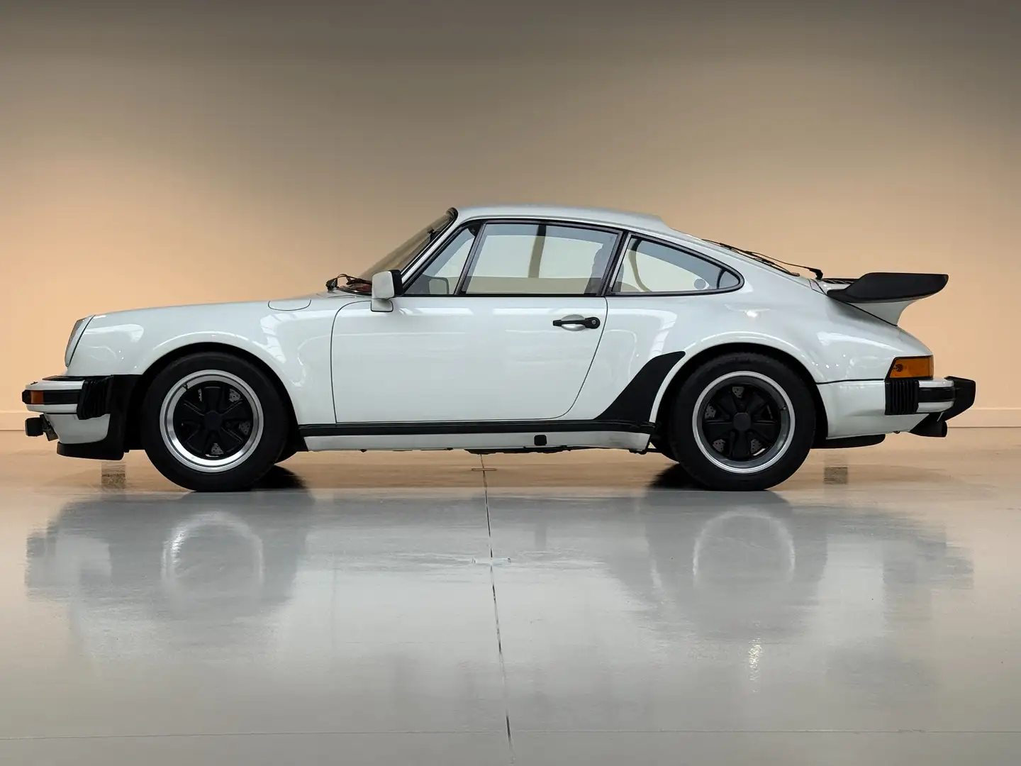 Porsche 930 911 Turbo 80.000KM German Car Weiß - 1