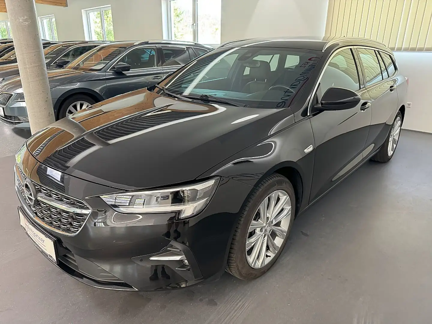 Opel Insignia ST 2,0CDTI Elegance *LED*NAVI*AHK*Alcantara*Sit... Noir - 2