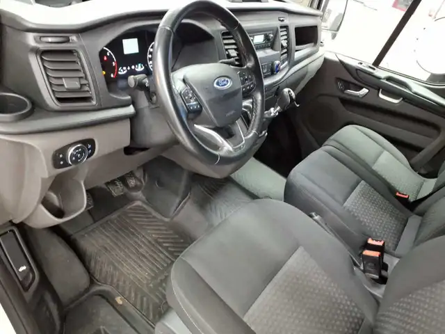 Ford Transit view 9