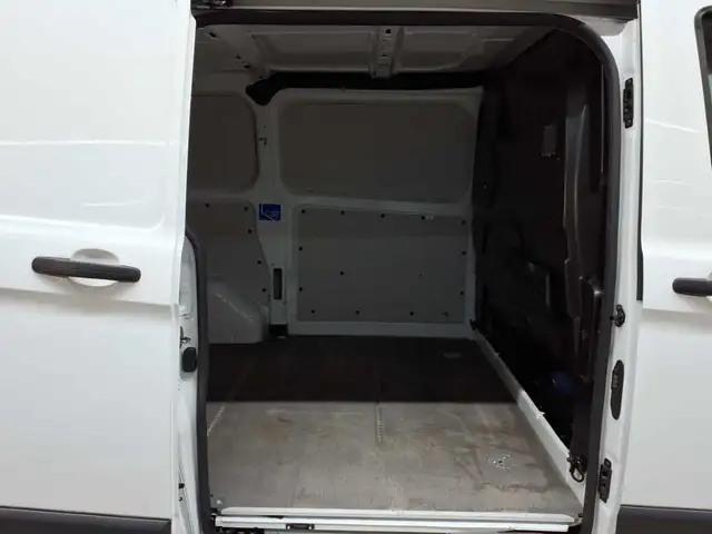 Ford Transit view 13