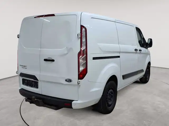 Ford Transit view 4