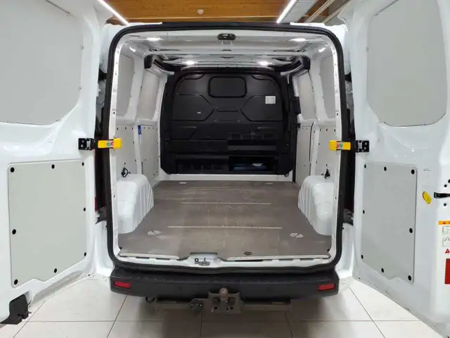 Ford Transit view 15