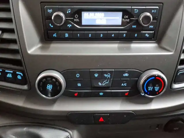 Ford Transit view 12