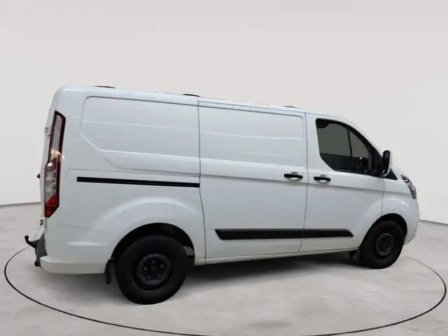 Ford Transit view 3