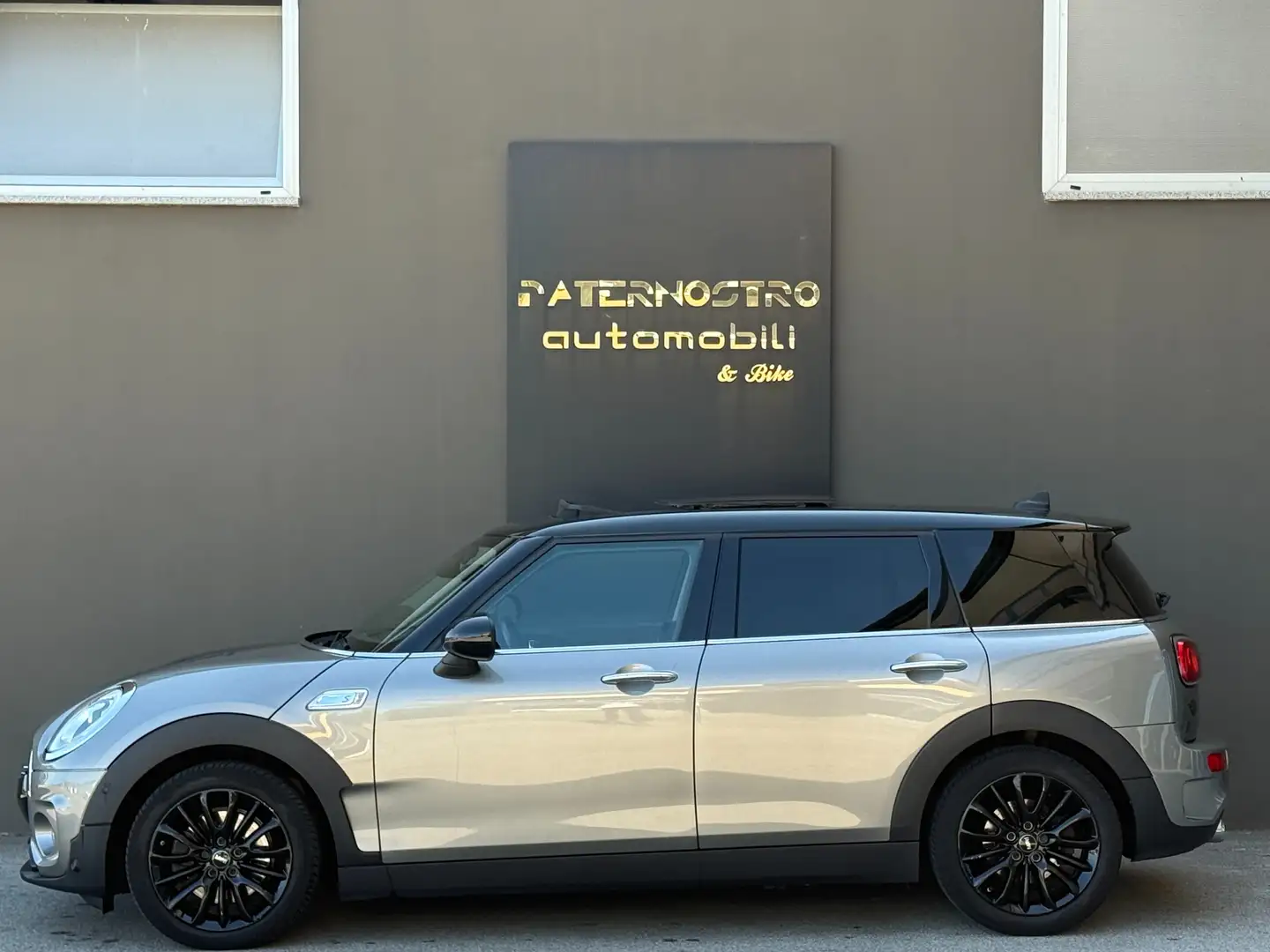 MINI Cooper SD Clubman IV F54 2016 Clubman 2.0 auto my18 Tetto Xenon Grijs - 2