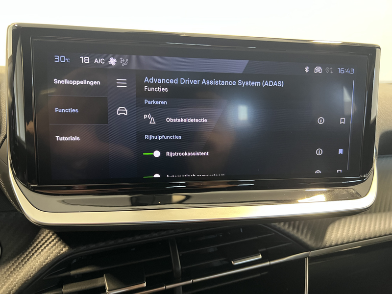 Peugeot e-2008 EV Allure Avantage 54 kWh | Android/Apple Carplay — photo 21
