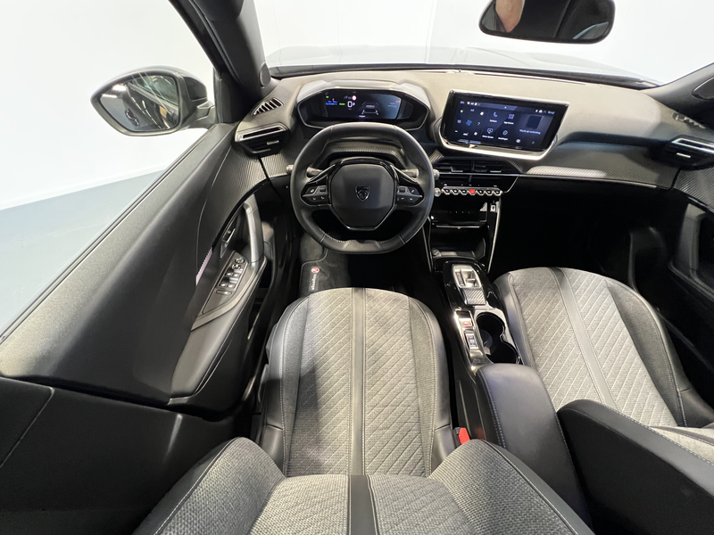 Peugeot e-2008 EV Allure Avantage 54 kWh | Android/Apple Carplay — photo 34
