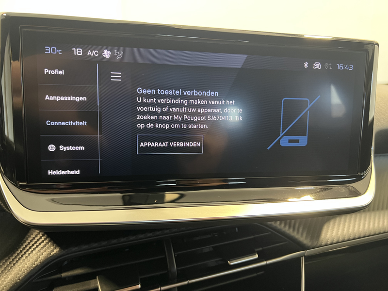 Peugeot e-2008 EV Allure Avantage 54 kWh | Android/Apple Carplay — photo 23