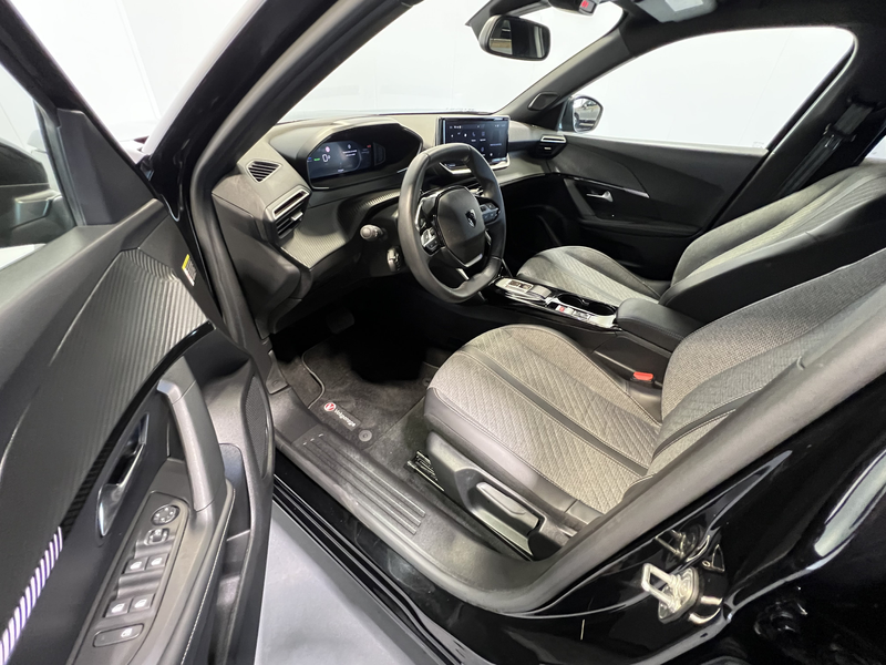Peugeot e-2008 EV Allure Avantage 54 kWh | Android/Apple Carplay — photo 6