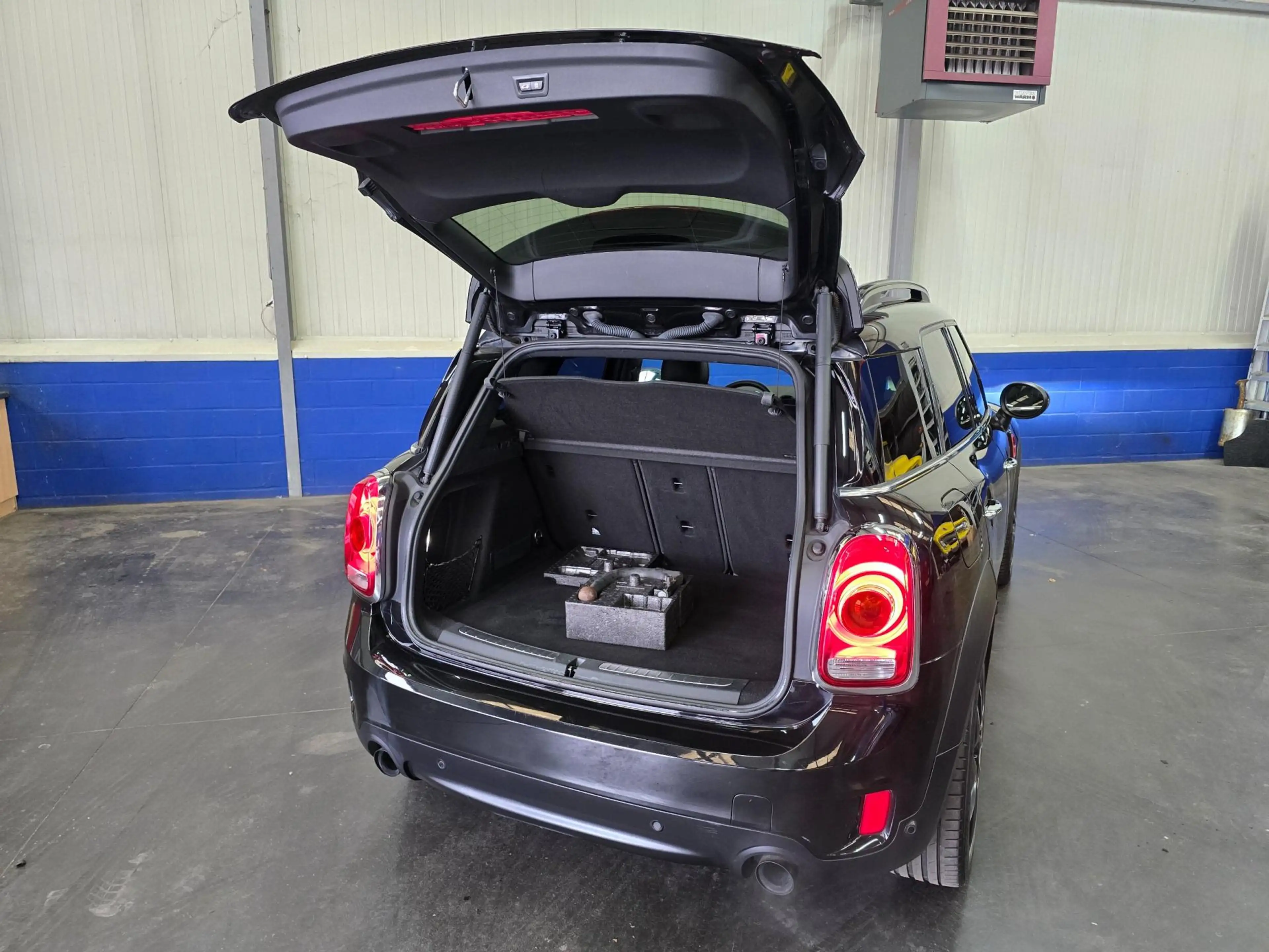 MINI John Cooper Works Countryman Mini 2.0 ALL4 Chili — photo 17