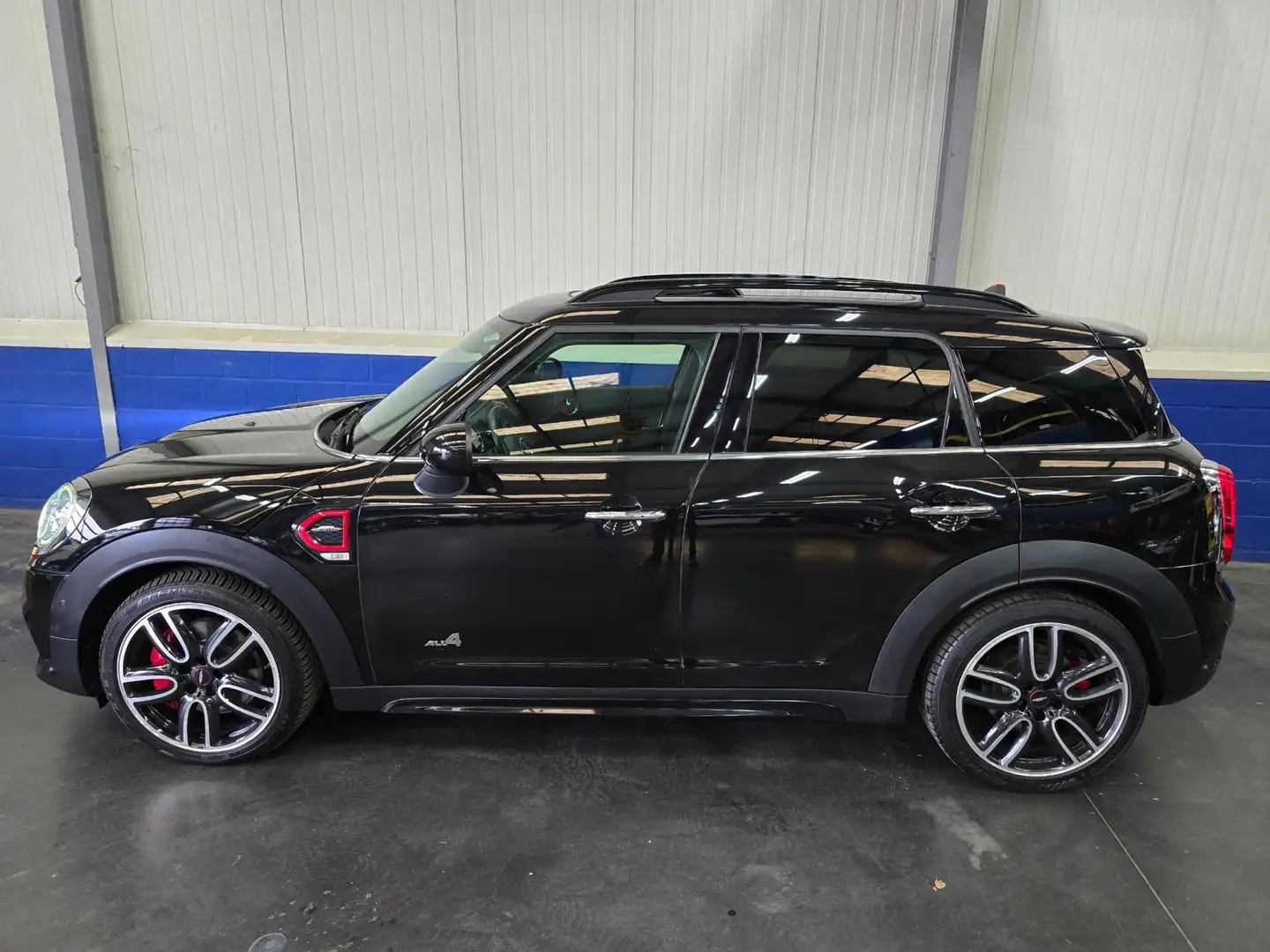 MINI John Cooper Works Countryman Mini 2.0 ALL4 Chili Zwart - 2