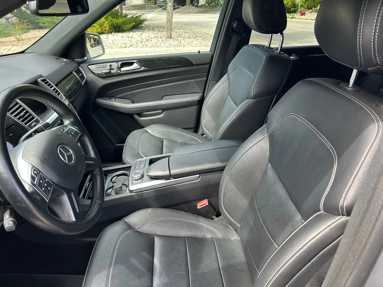 Mercedes-Benz M-Class fotografie Mercedes-Benz M-Class
