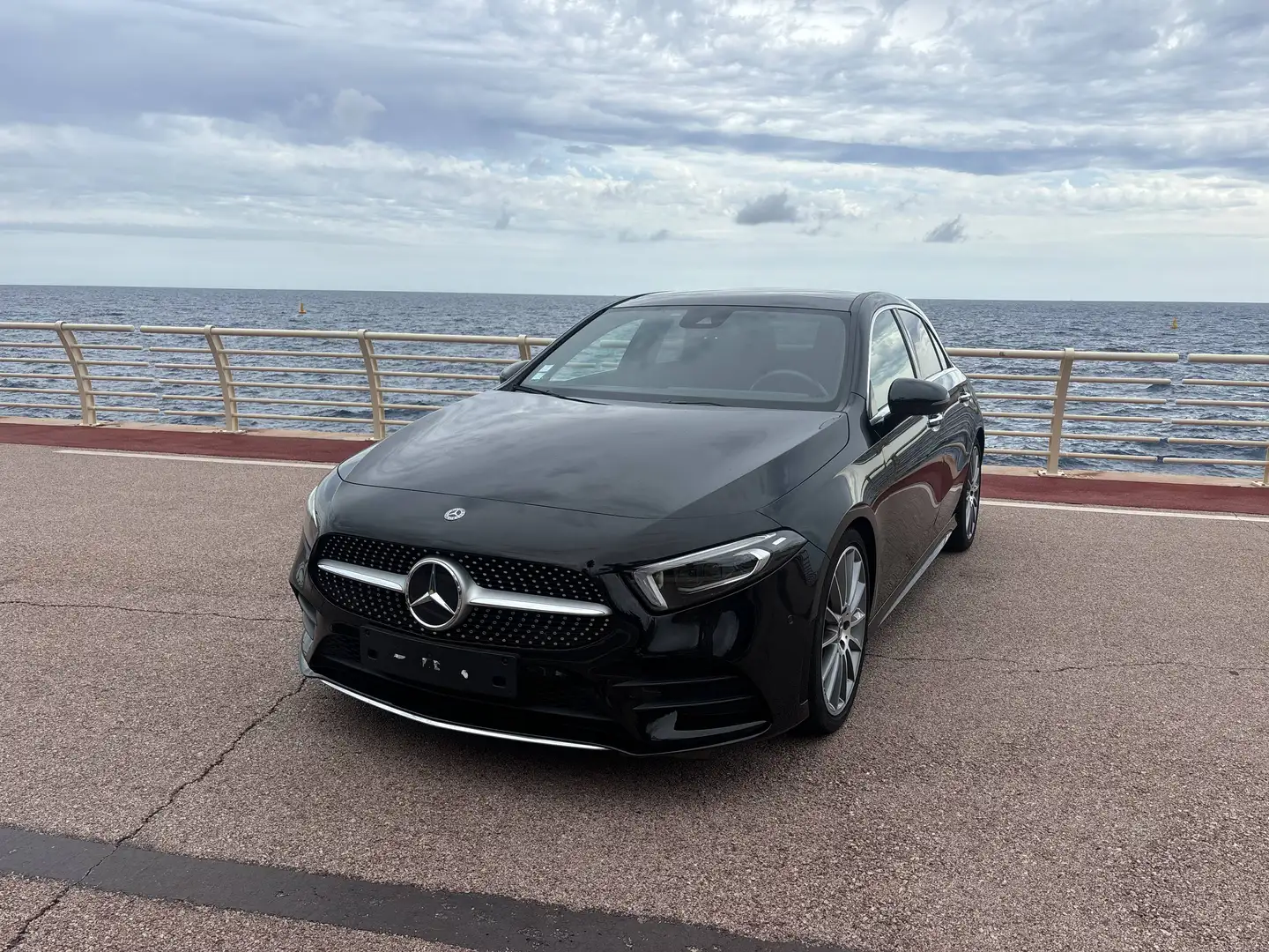 Mercedes-Benz CL 200d 150ch AMG Line 8G-DCT Negro - 1