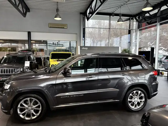 Jeep Grand Cherokee Summit 3.5t Anhängelast Ansicht 7
